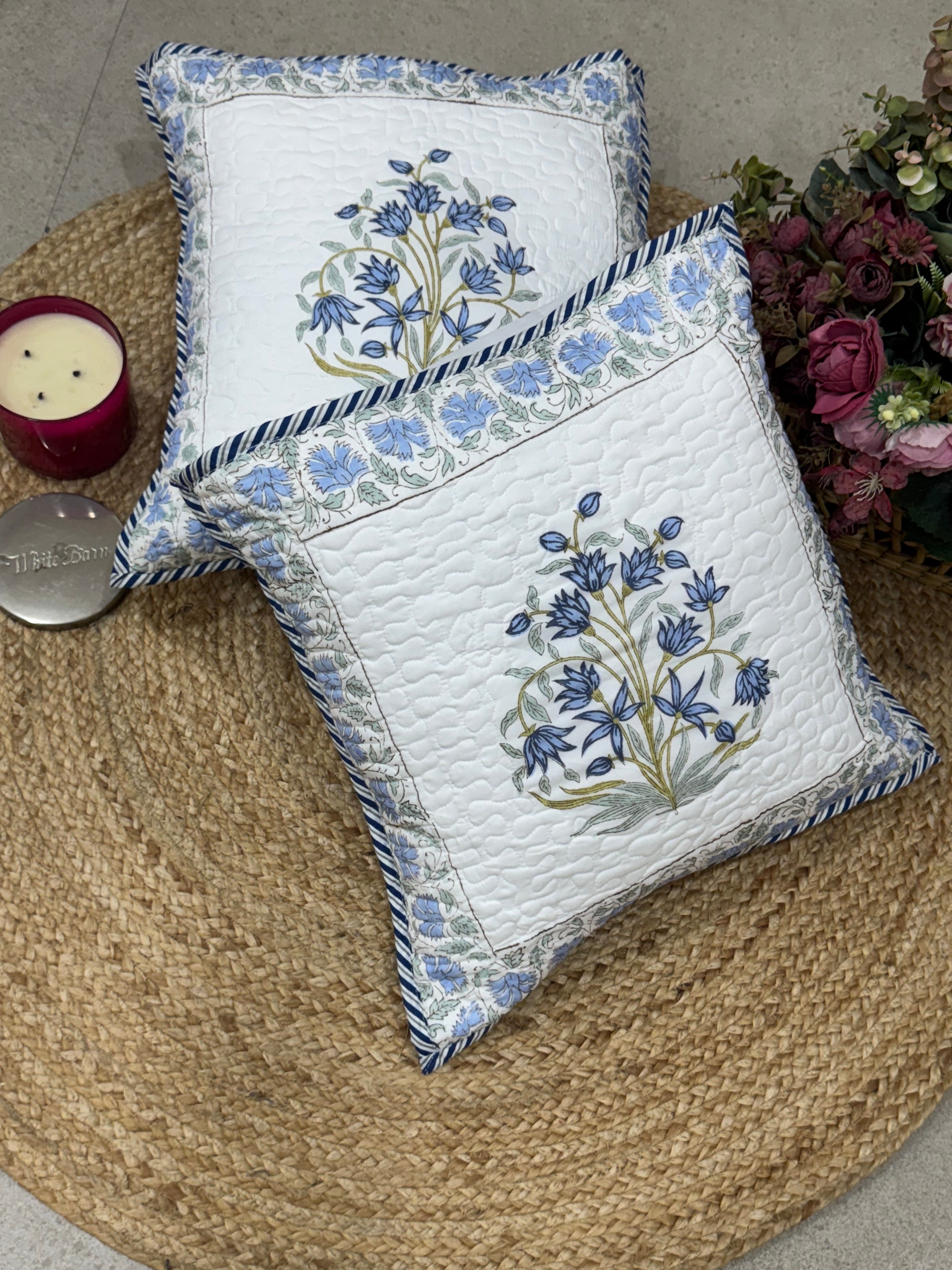 A PAIR OF QUILTED HANDBLOCK PRINTED 16*16 INCHES CUSHION
