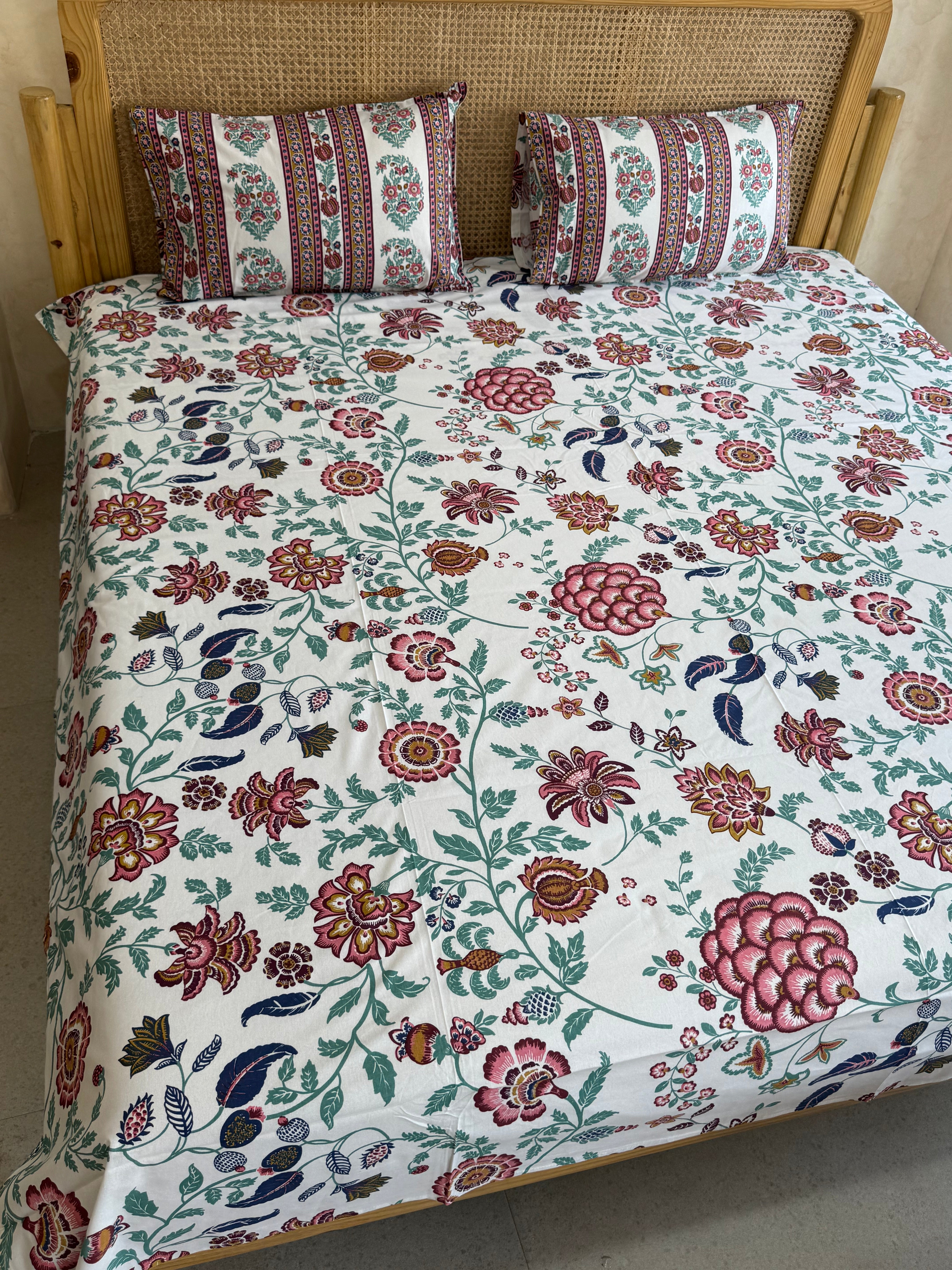 RIWAYAAT BEDSHEET WITH TWO REVERSIBLE PILLOW COVERS