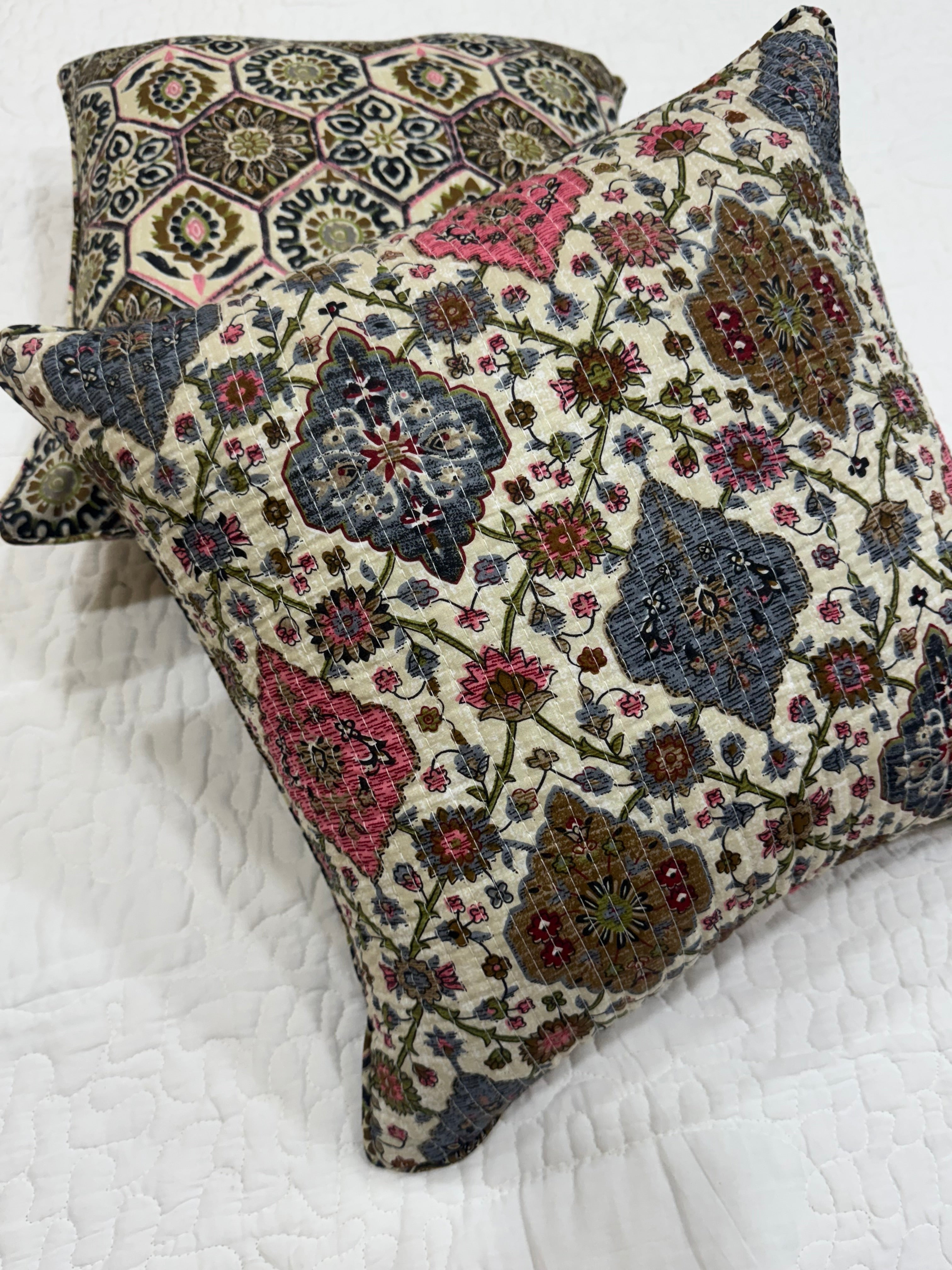 KANAK - SINGLE PIECE QUILTED 16 BY 16 INCHES CUSHION COVER
