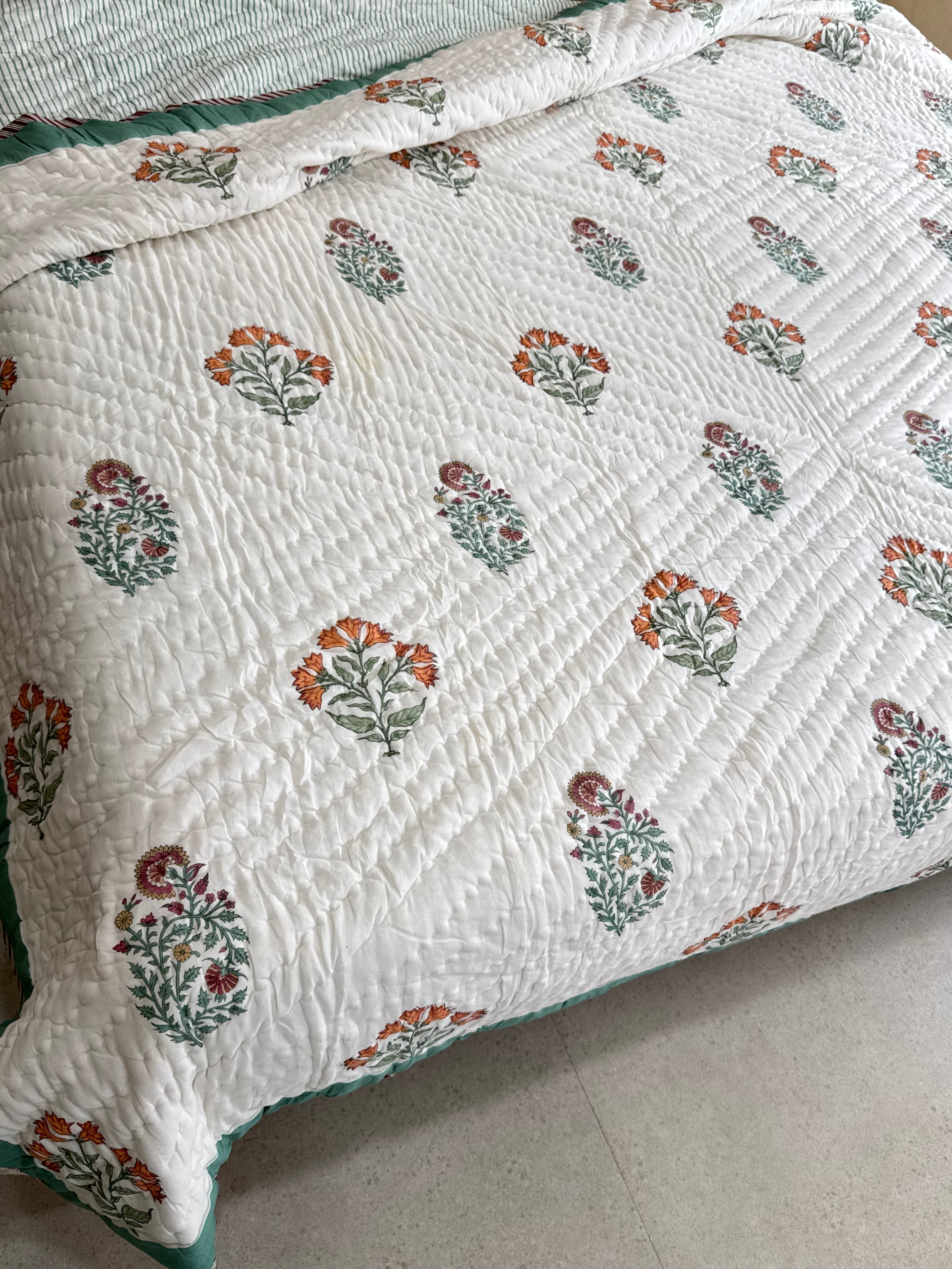 HAND BLOCK PRINTED REVERSIBLE MULMUL DOUBLE BED QUILT