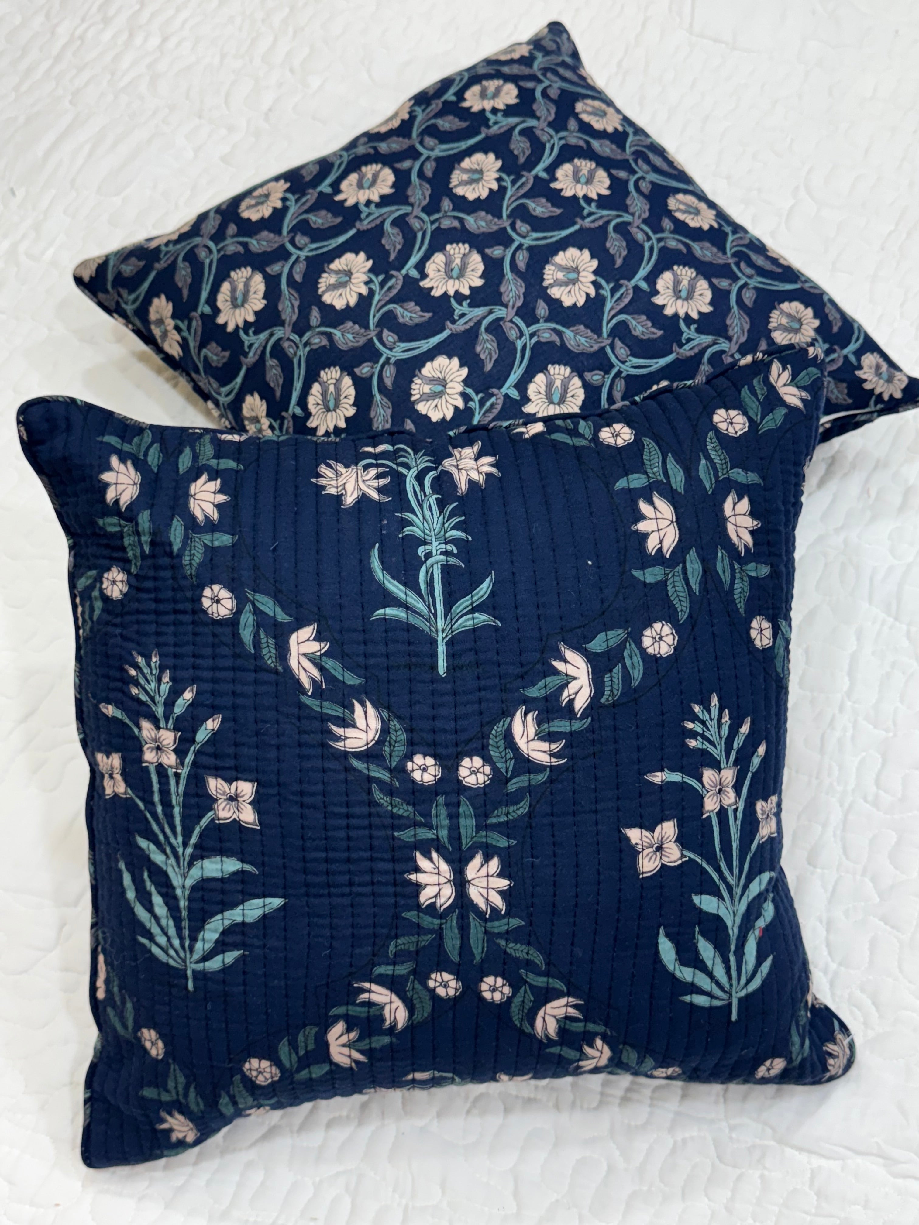 KANAK - SINGLE PIECE QUILTED 16 BY 16 INCHES CUSHION COVER