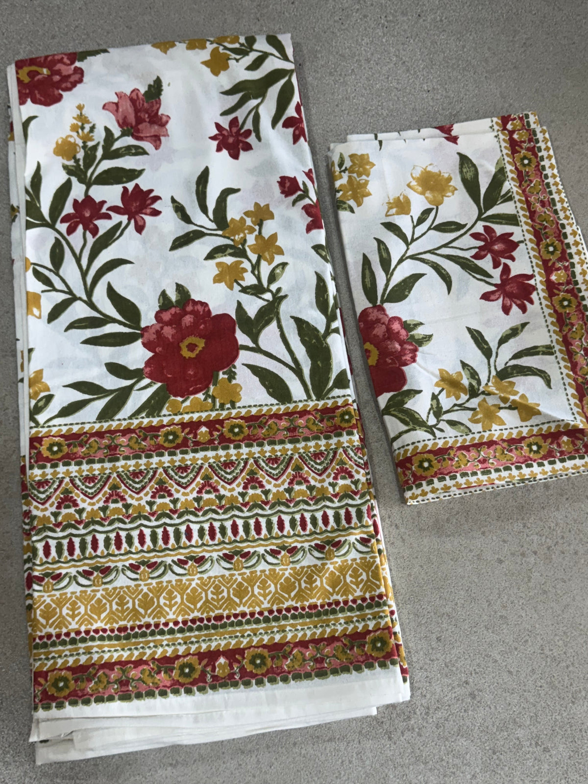 SHALIMAR BEDSHEET WITH TWO REVERSIBLE PILLOW COVERS