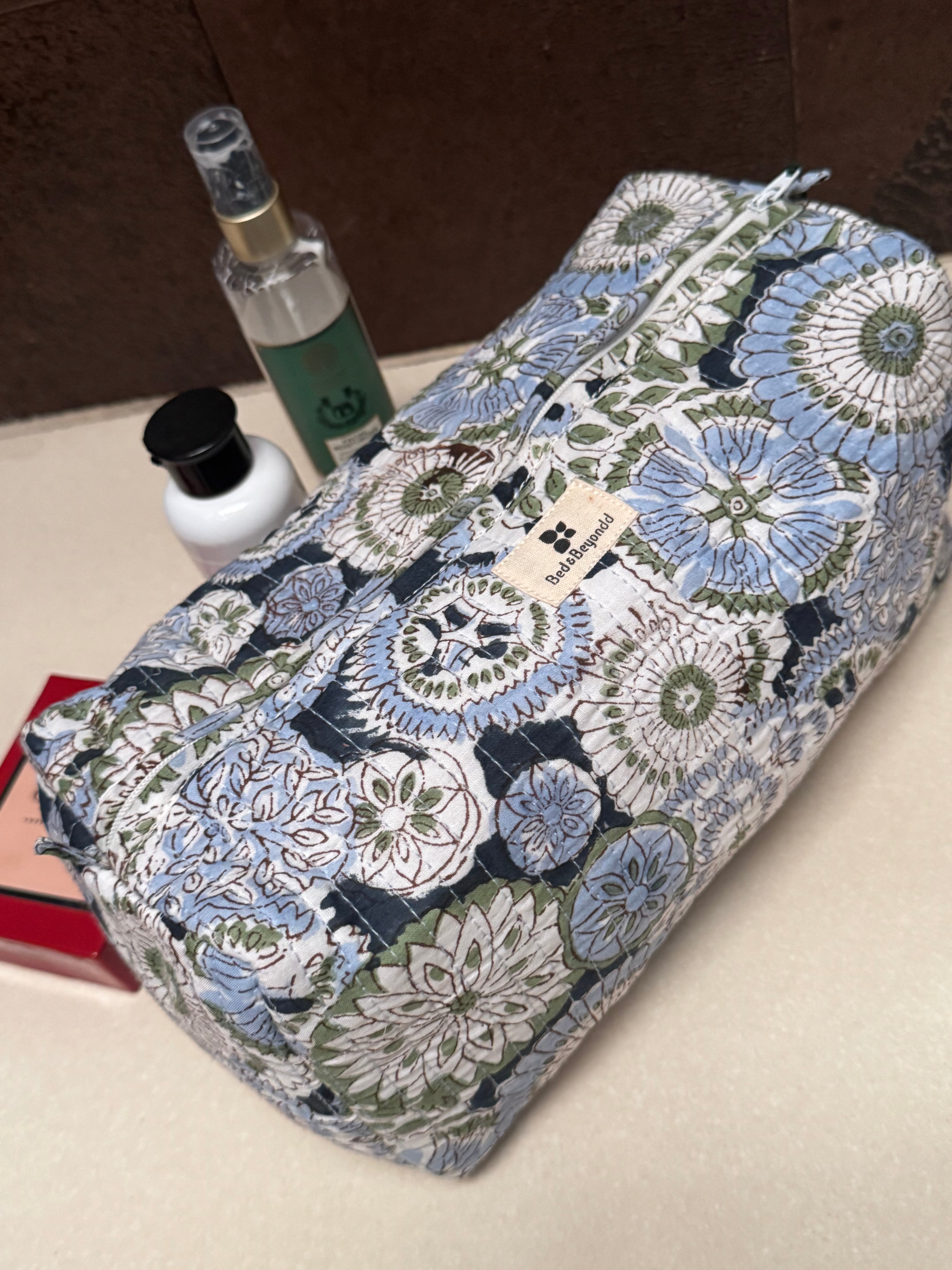 MULTI PURPOSE TOILETRY BAG