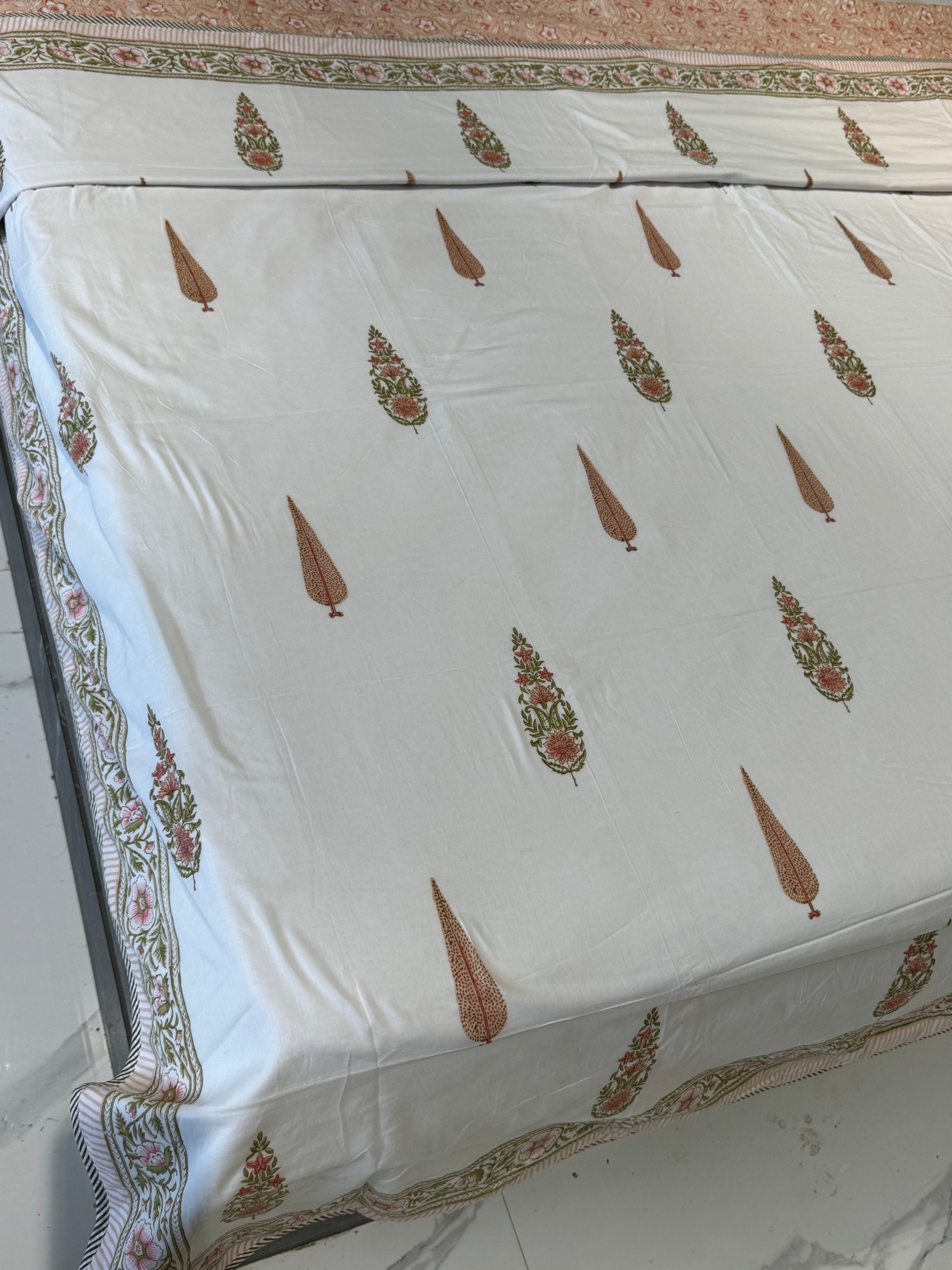 PEACH CYPRESS HANDBLOCK PRINTED REVERSIBLE MULMUL DOHAR by