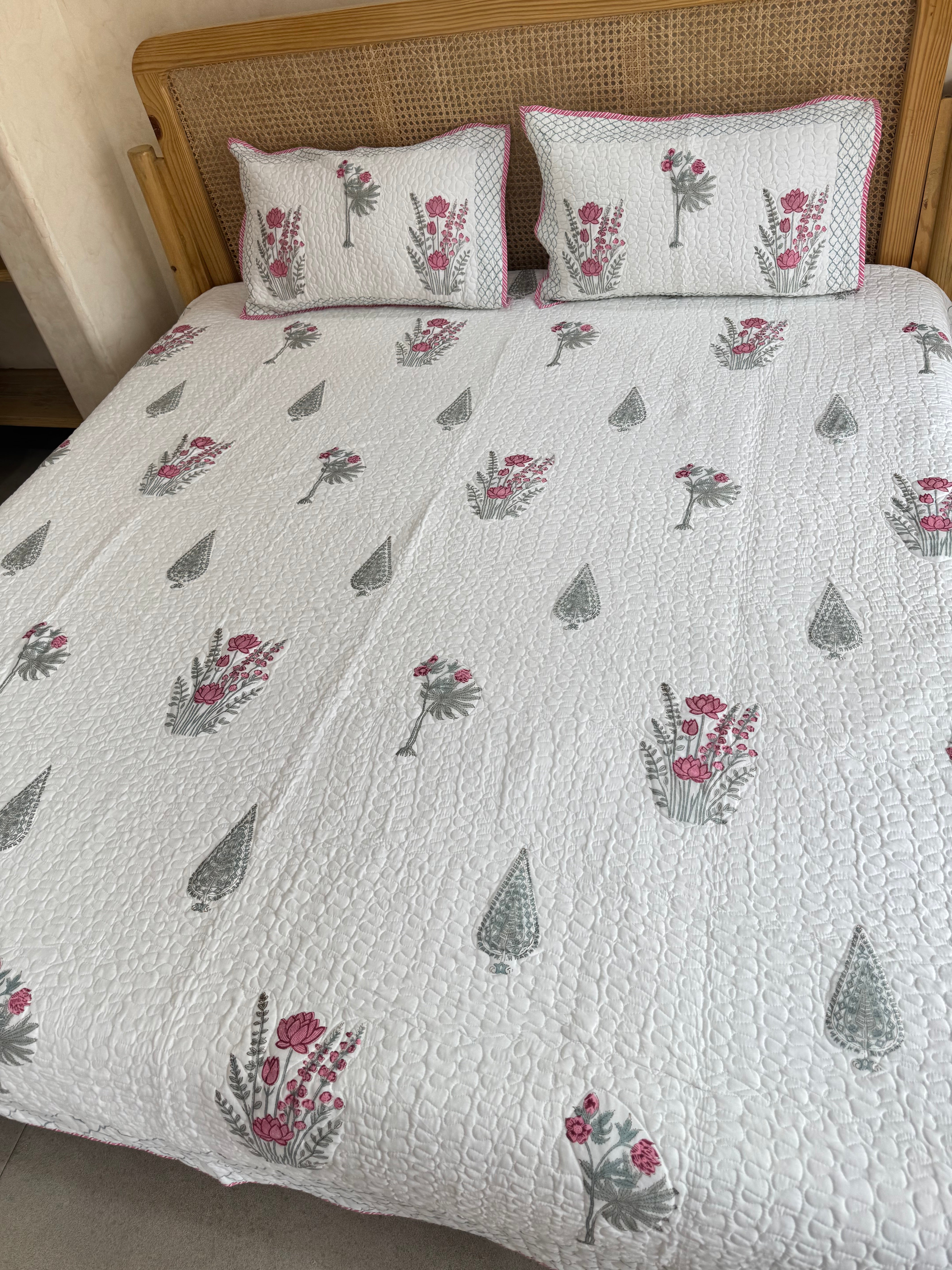 HANDBLOCK PRINTED QUILTED BEDCOVER 90*108 inches