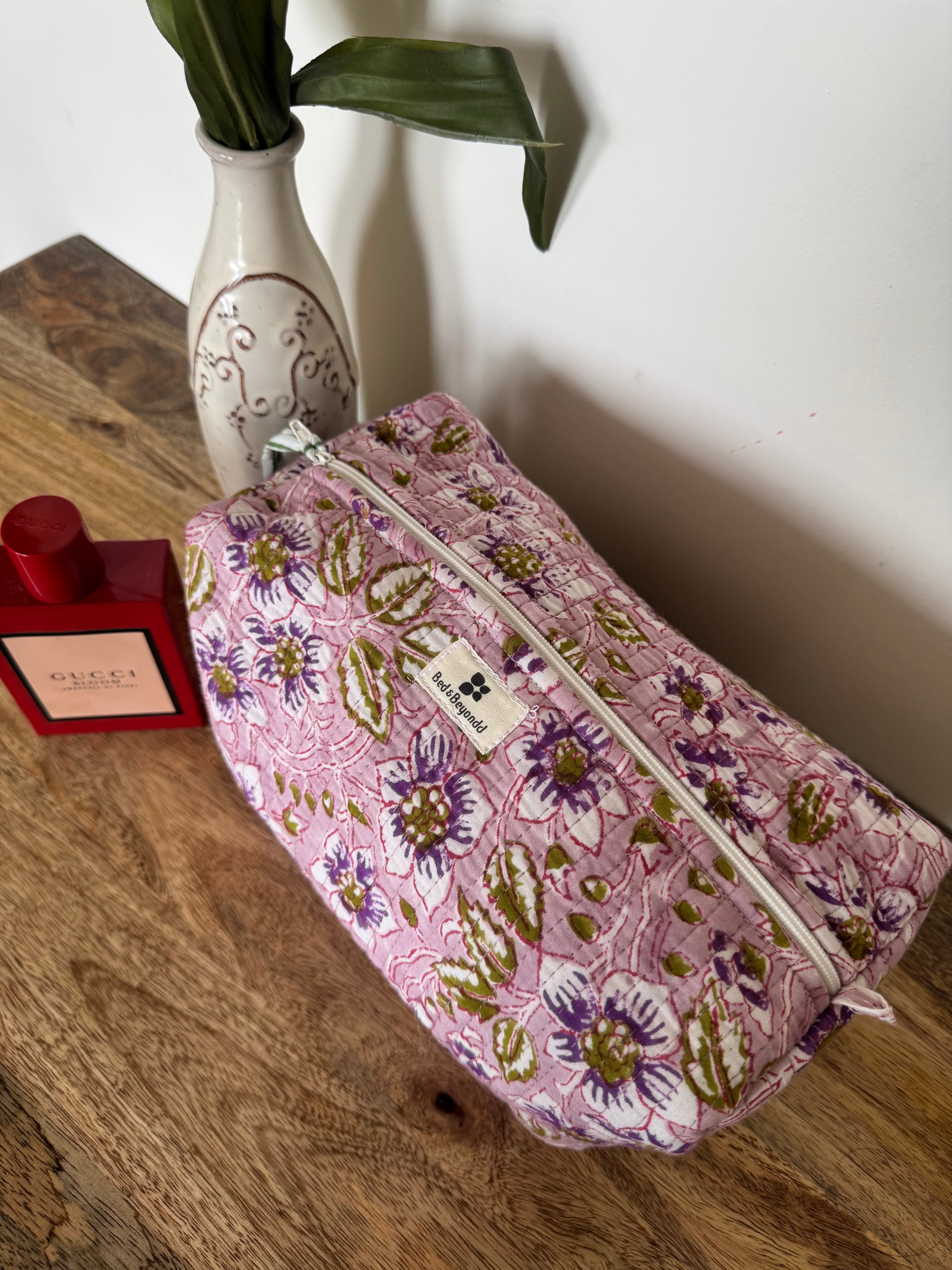MULTI PURPOSE TOILETRY BAG