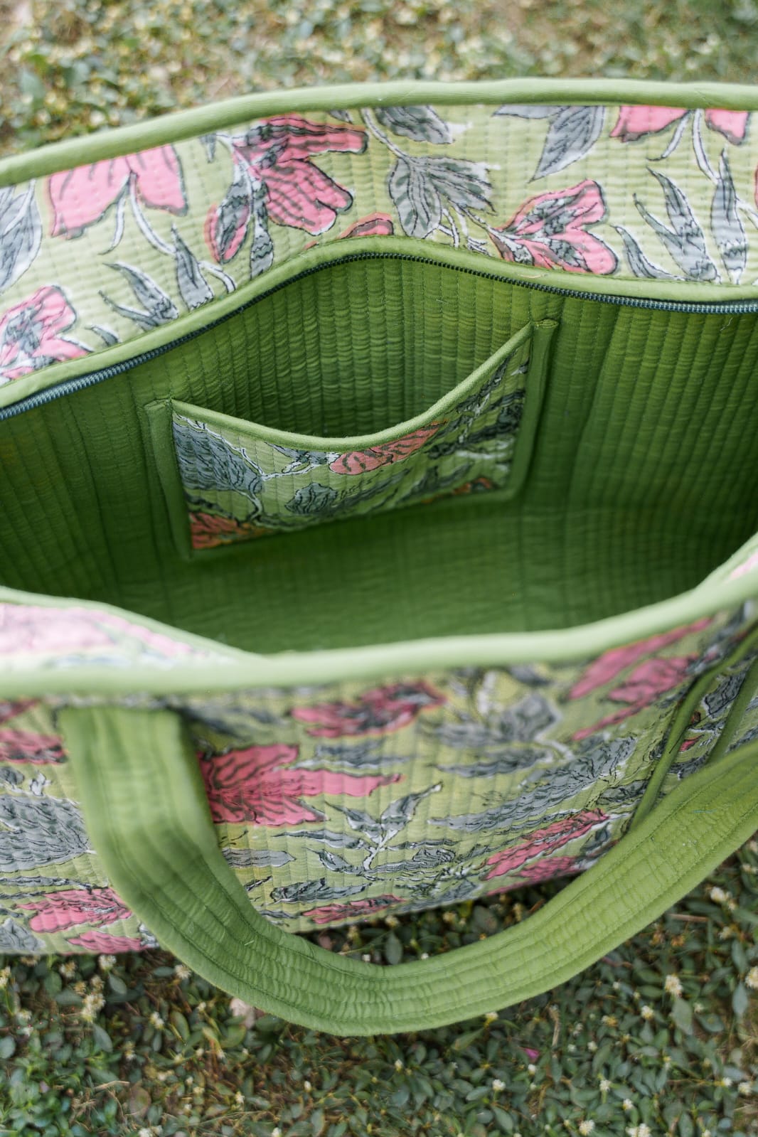 HAND BLOCK PRINTED TOTE BAG WITH ZIP