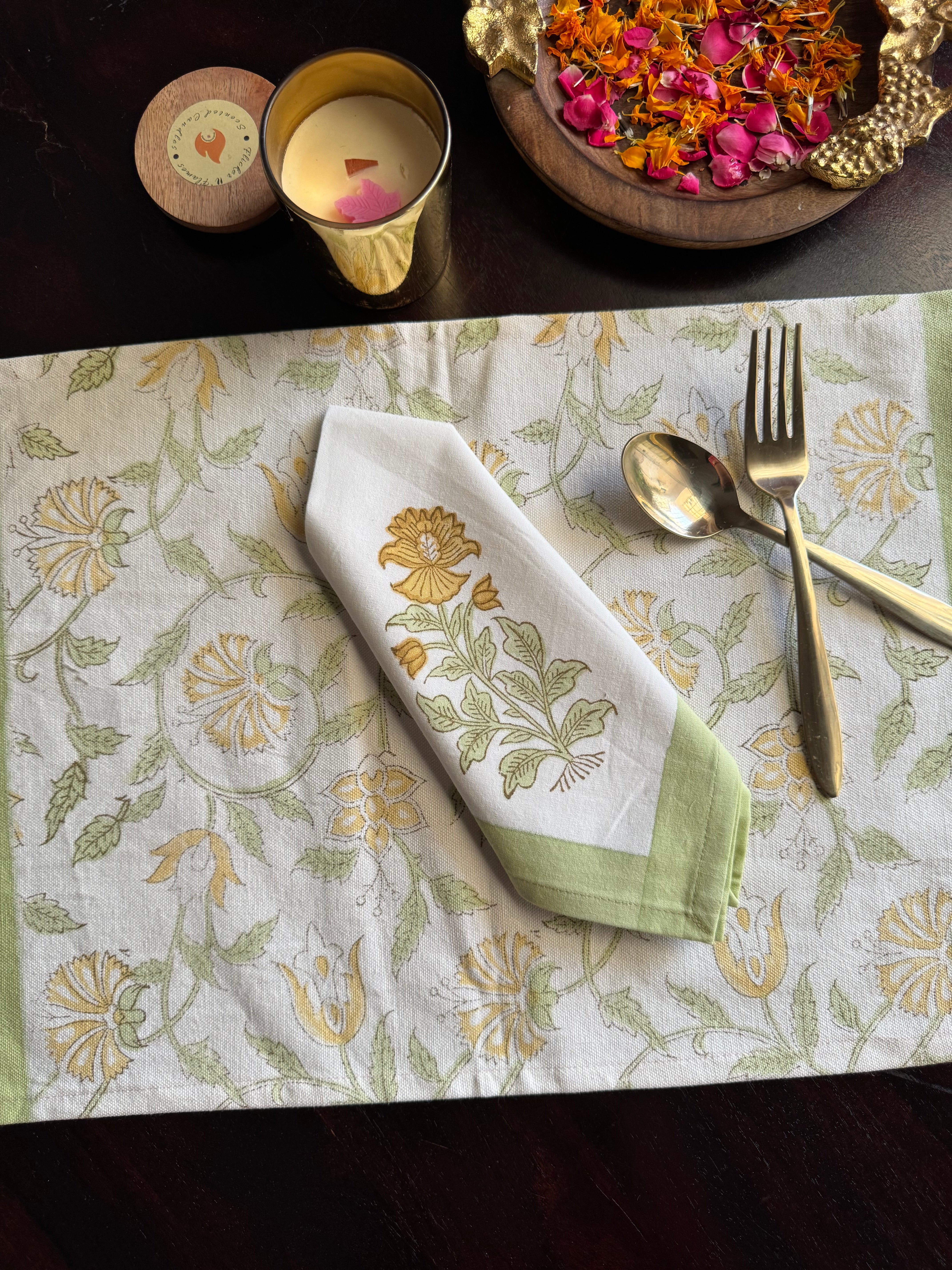 A PAIR OF HANDBLOCK PRINTED TABLE MAT AND NAPKIN SET