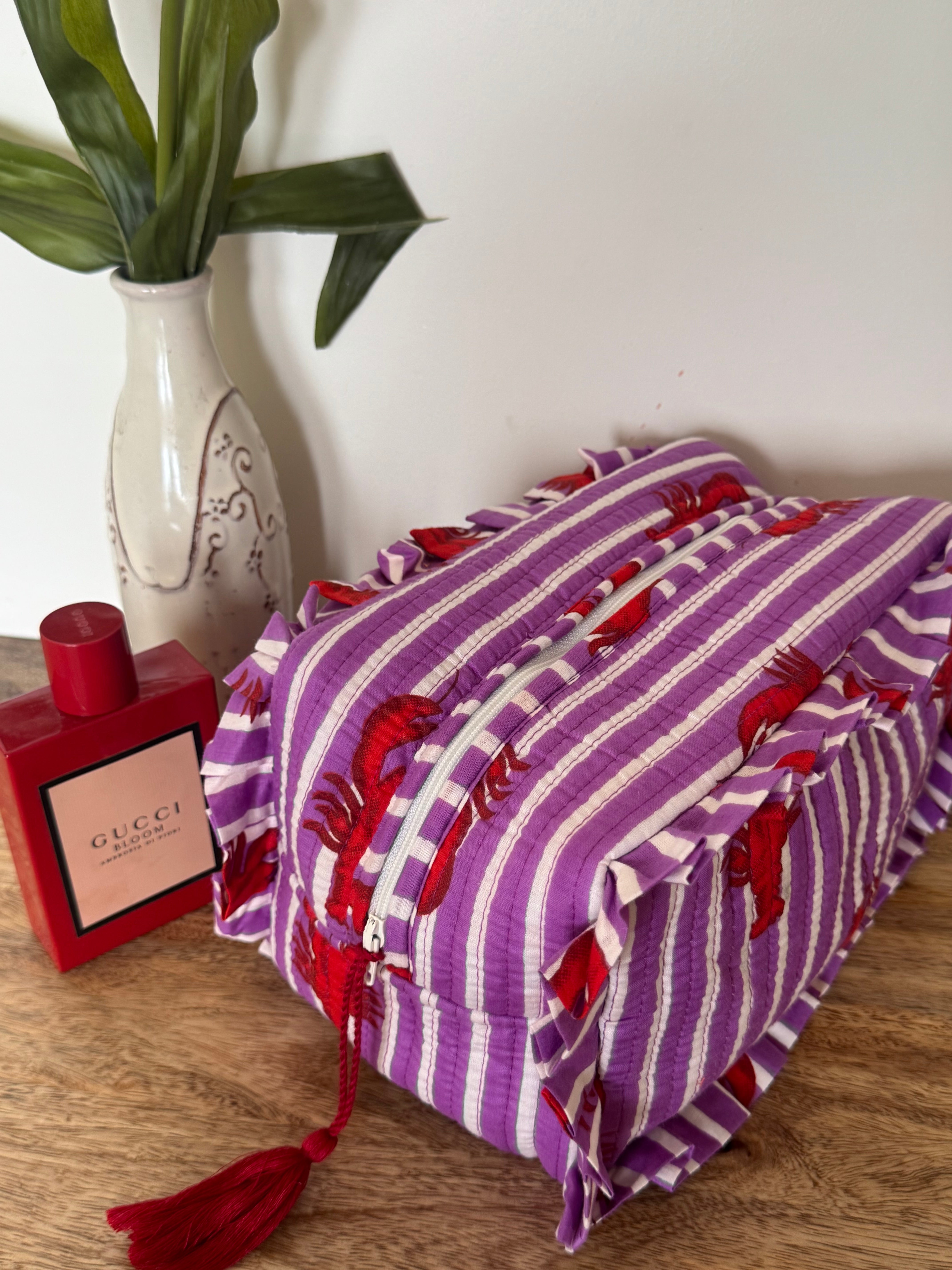 FRILL TOILETRY BAG