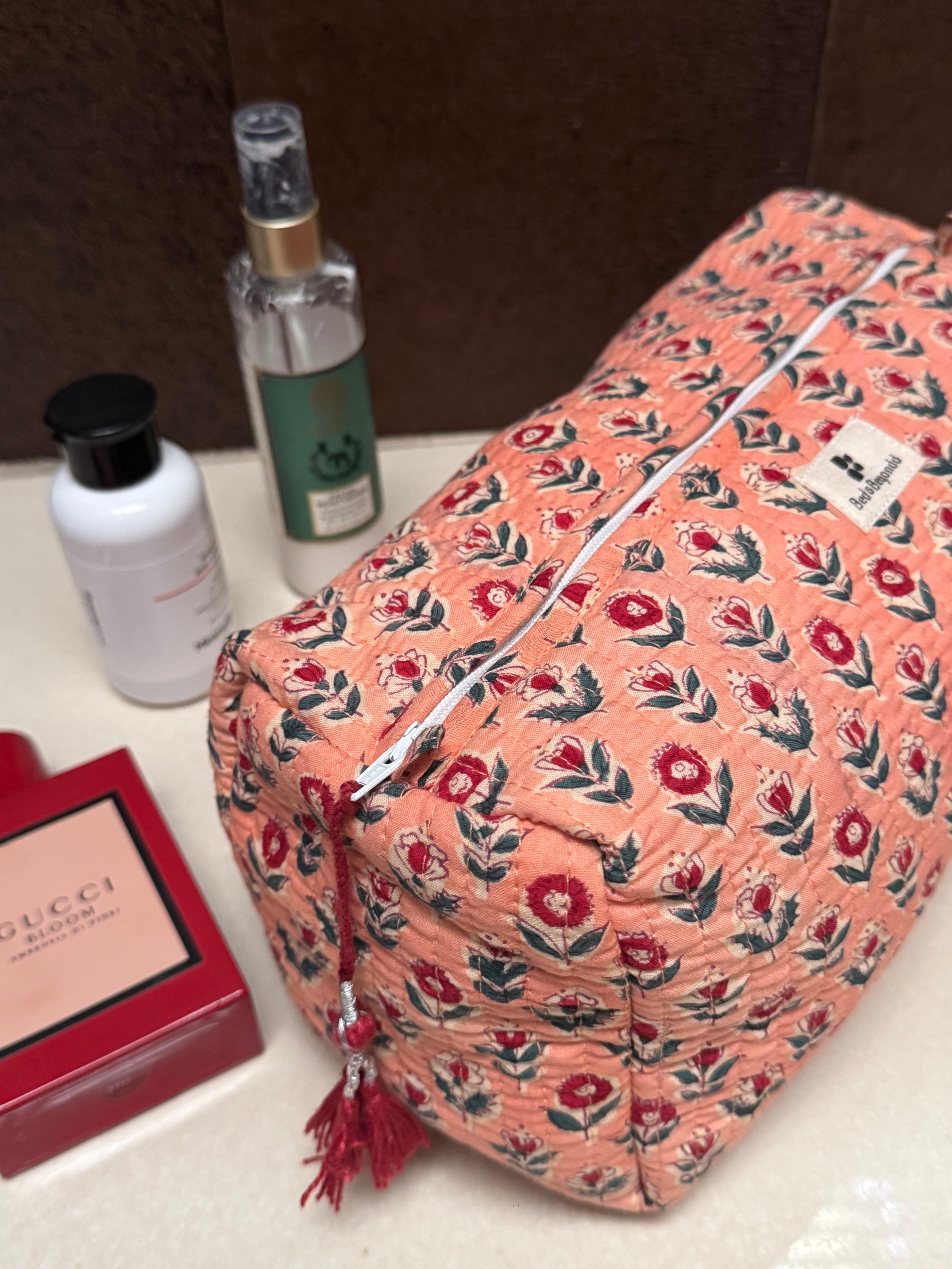 MULTI PURPOSE TOILETRY BAG