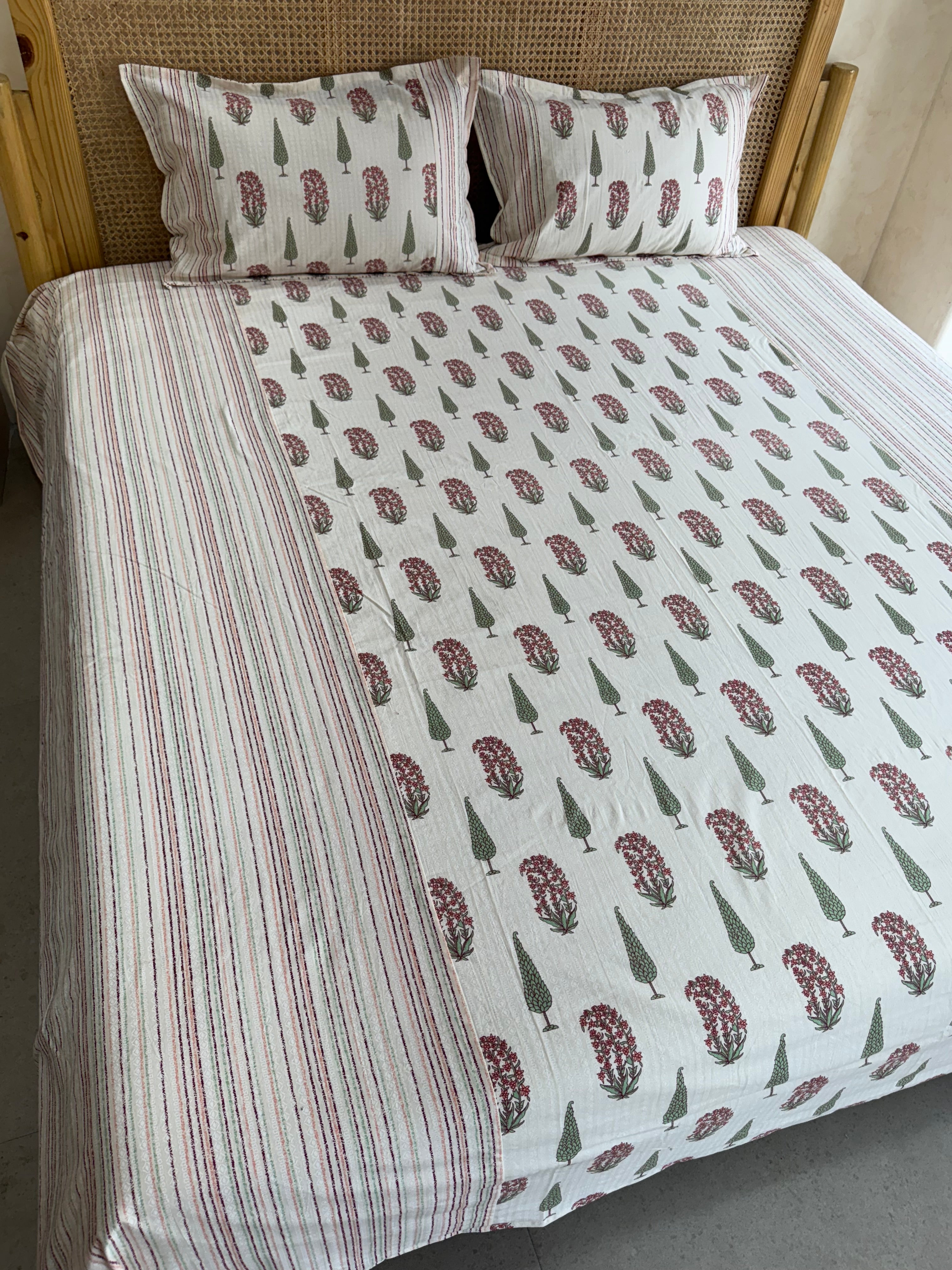 KANAK BEDSHEET WITH TWO PILLOW CASES