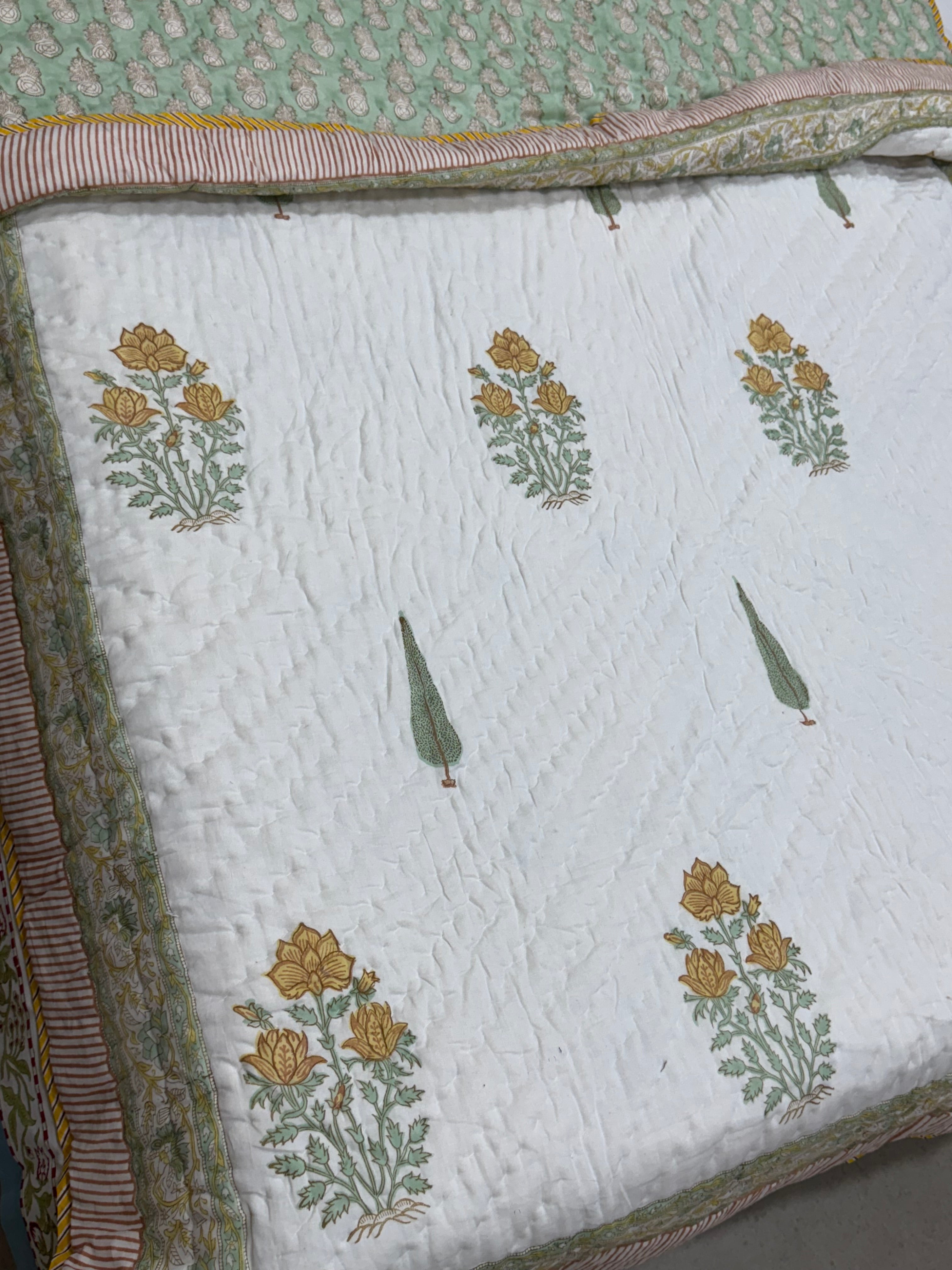 HANDBLOCK PRINTED SINGLE QUILT