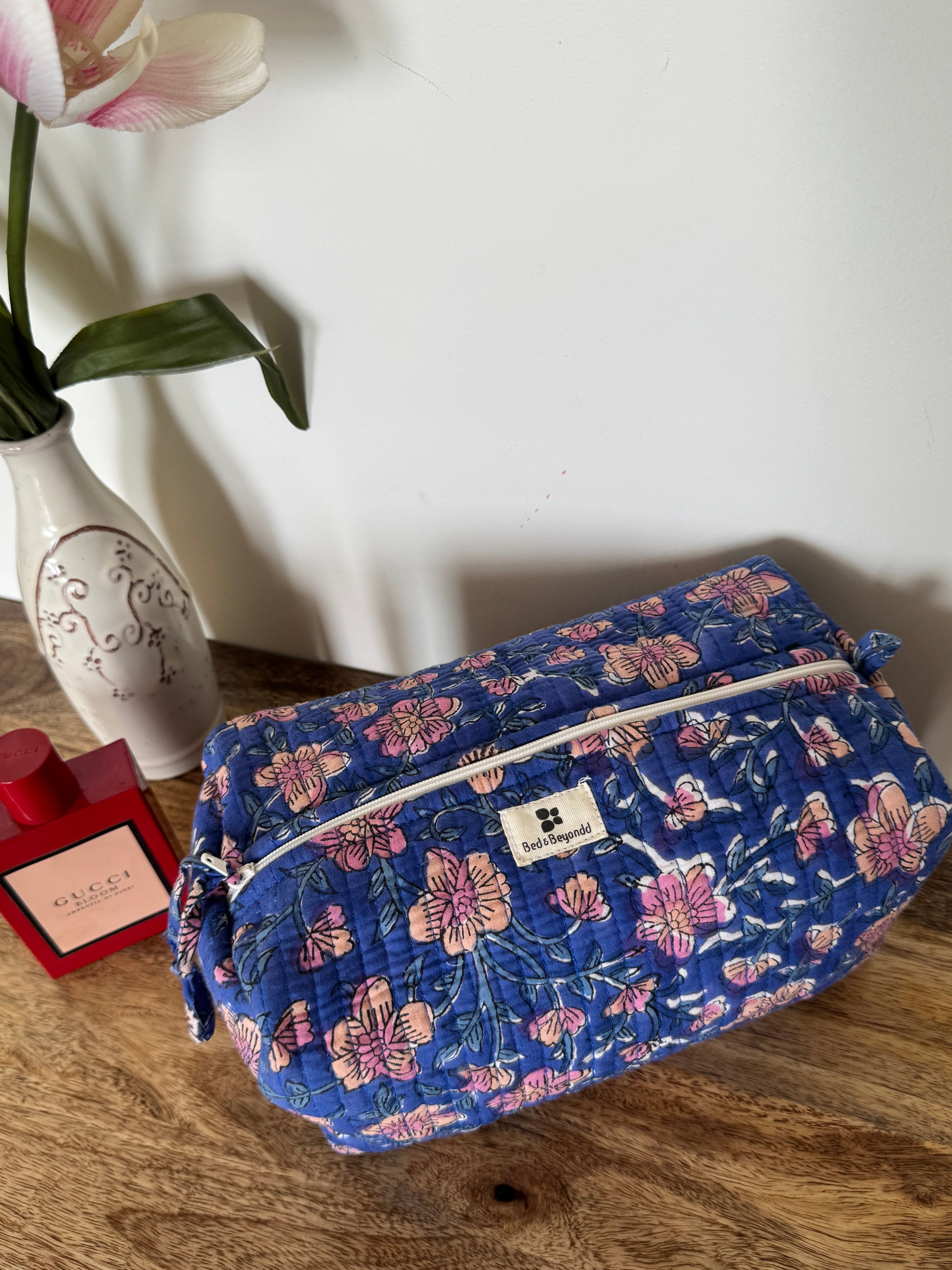 MULTI PURPOSE TOILETRY BAG