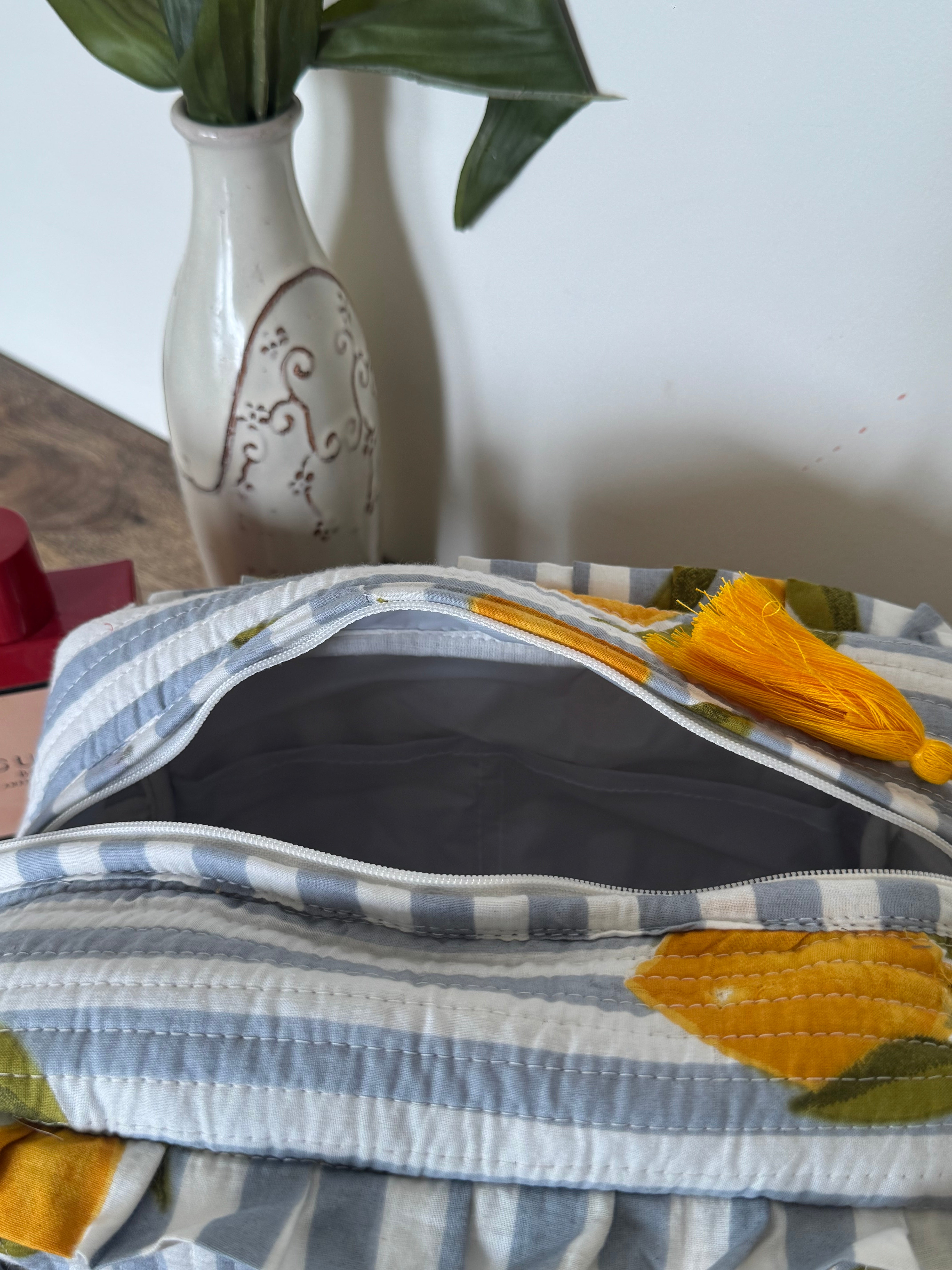 FRILL TOILETRY BAG