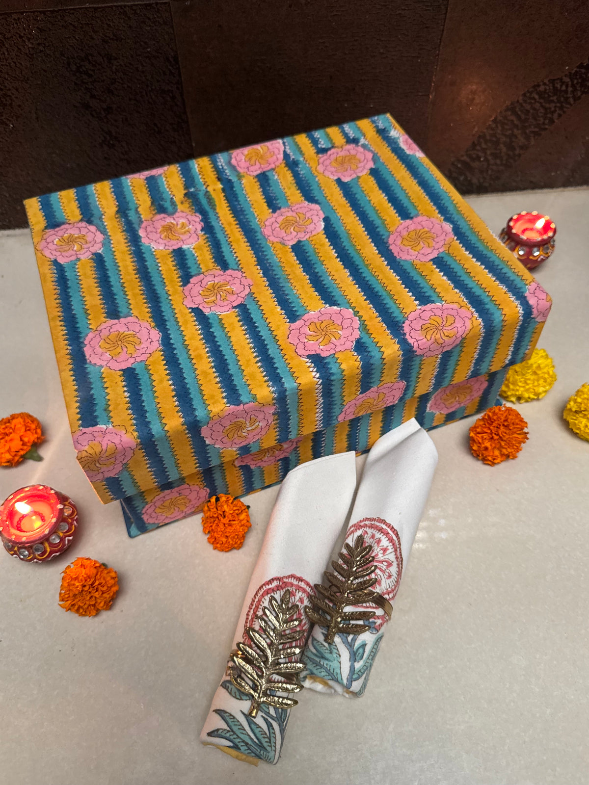 HAND BLOCK PRINTED GIFT BOX - TABLE LINEN