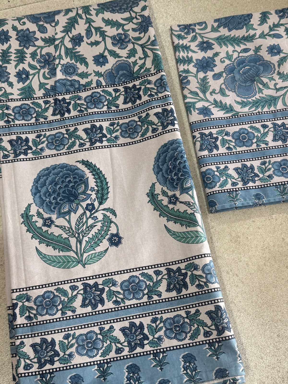 SHALIMAR BEDSHEET WITH TWO REVERSIBLE PILLOW COVERS