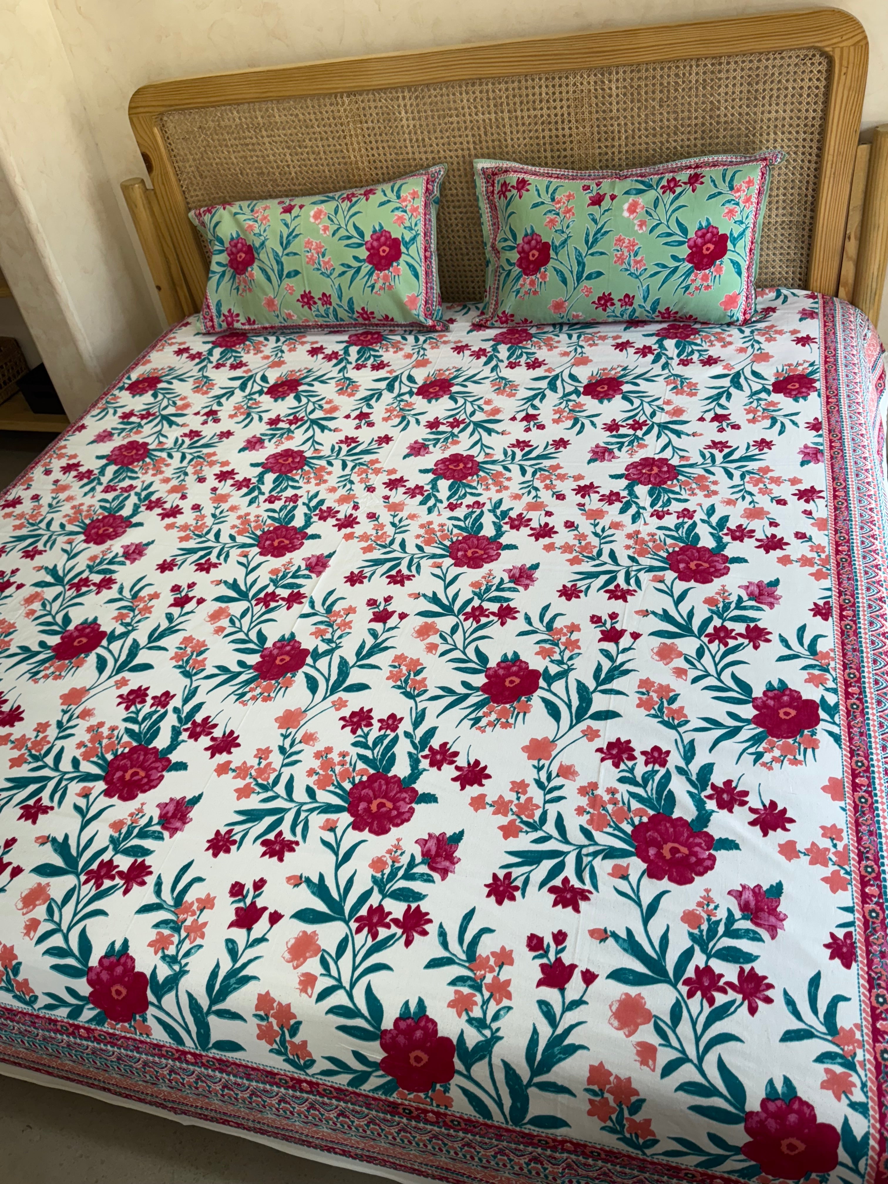RIWAYAAT BEDSHEET WITH TWO REVERSIBLE PILLOW COVERS