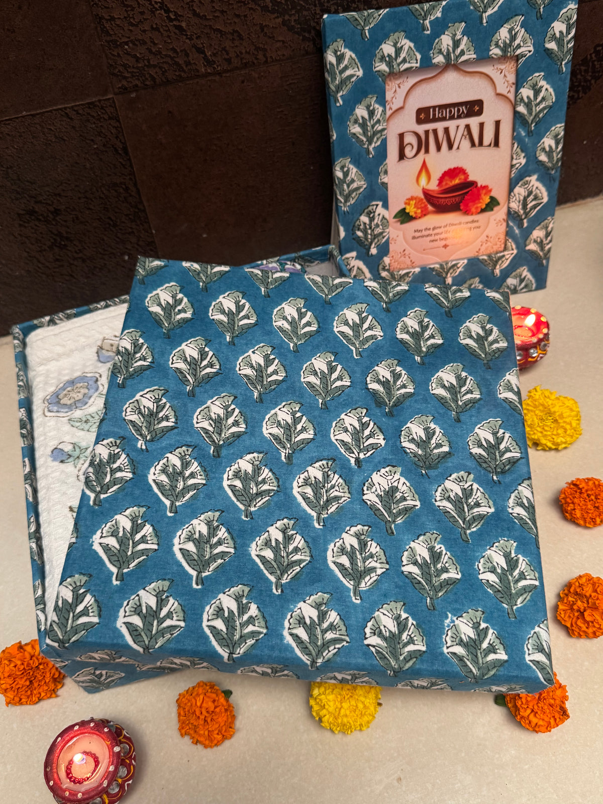 HANDBLOCK PRINTED GIFT BOX - BATH LINEN