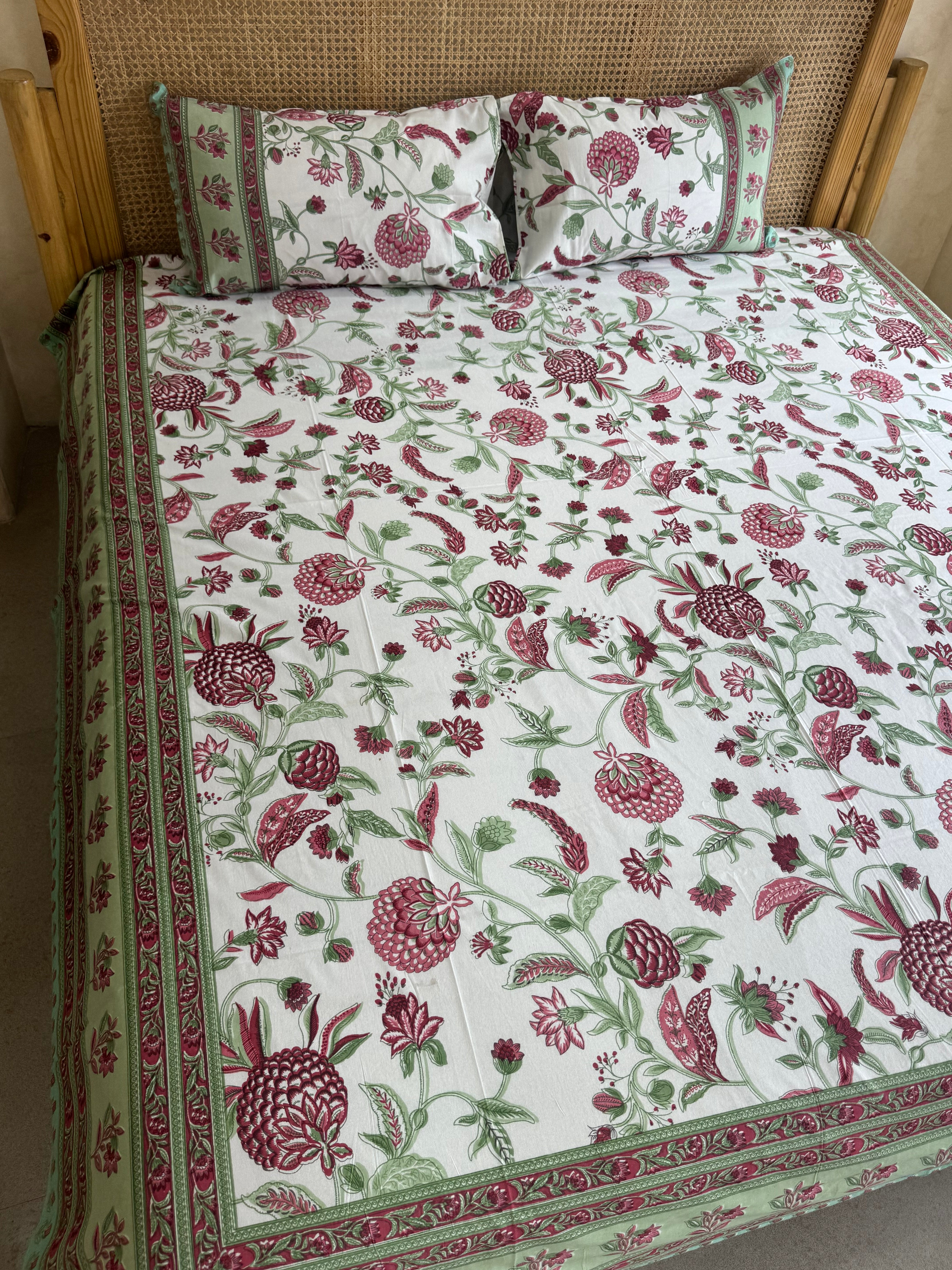 SHALIMAR BEDSHEET WITH TWO REVERSIBLE PILLOW COVERS