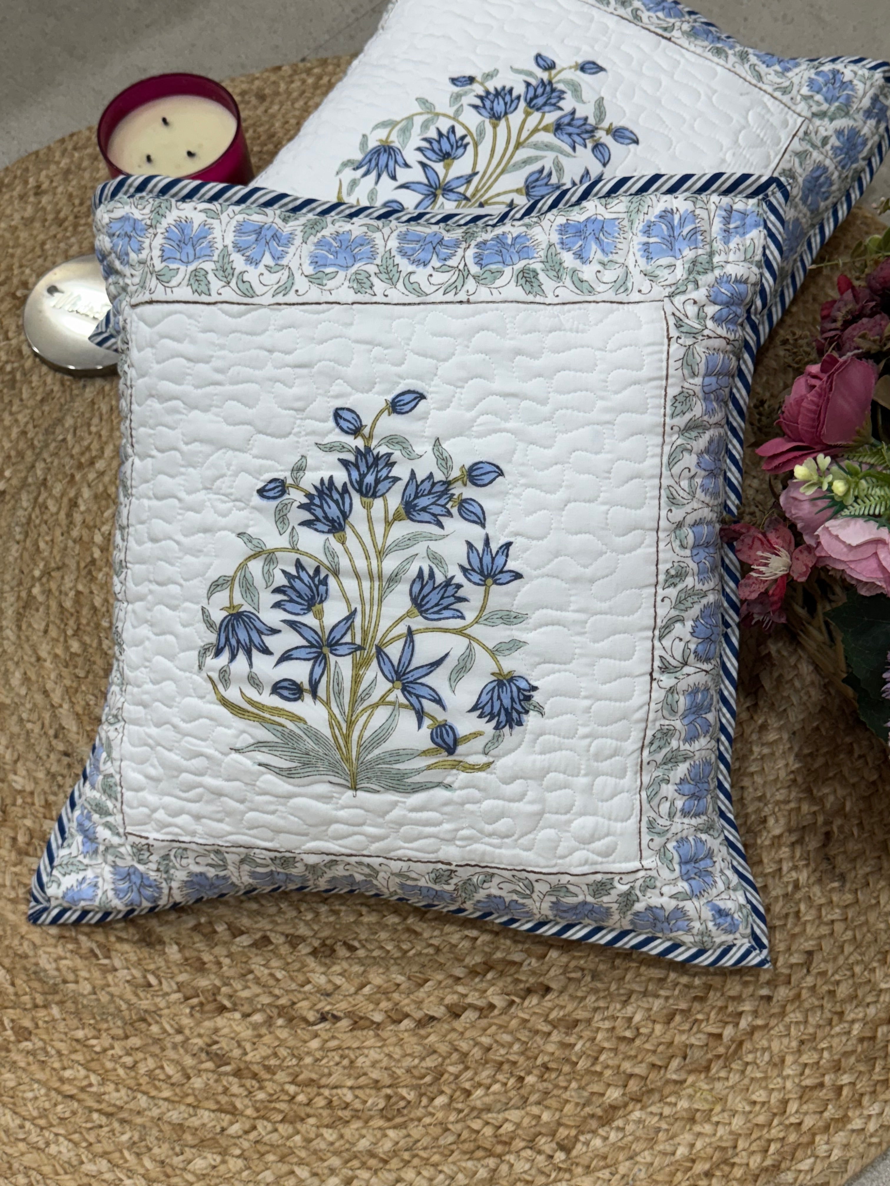 A PAIR OF QUILTED HANDBLOCK PRINTED 16*16 INCHES CUSHION