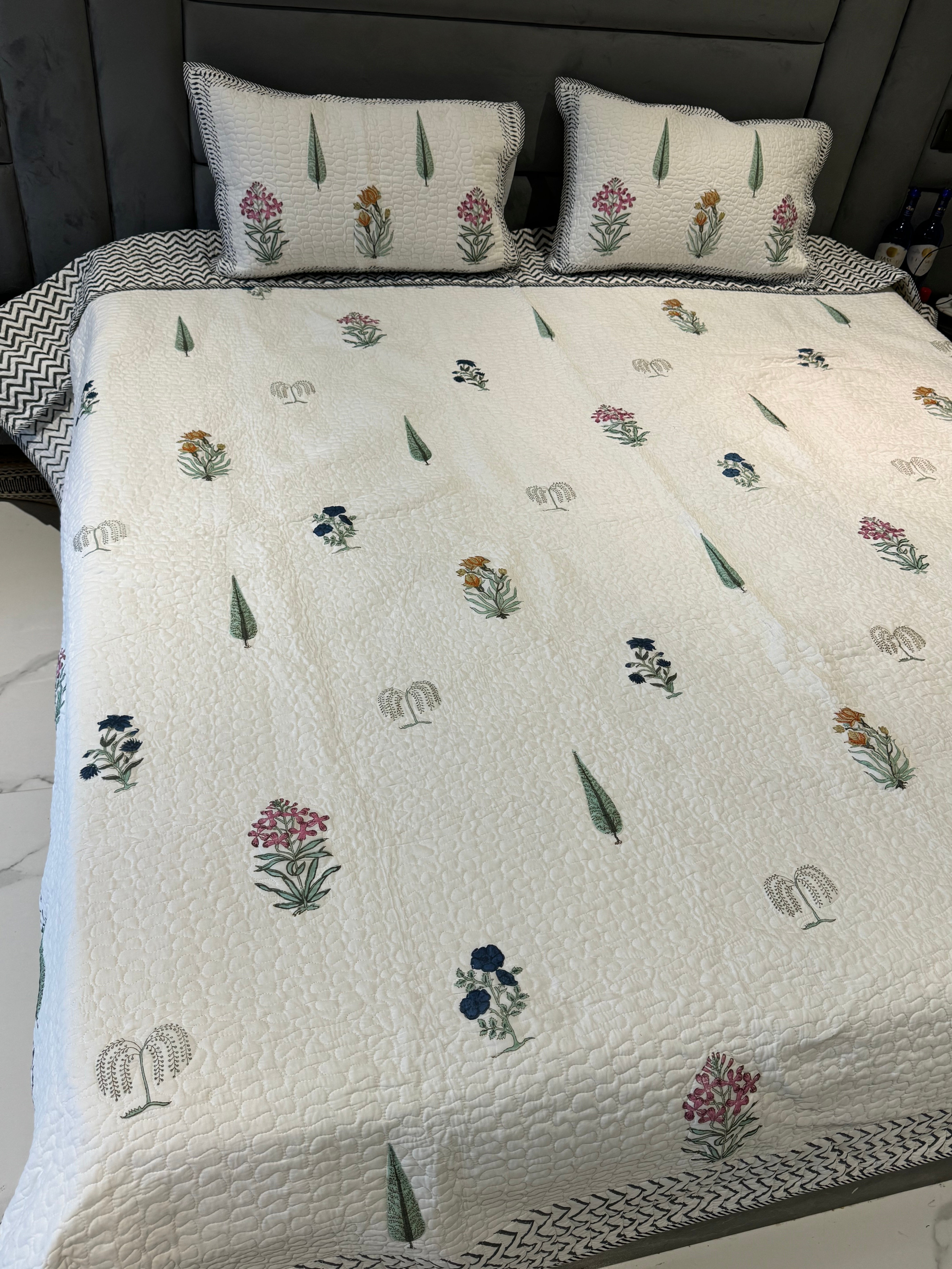 108 BY 108 INCHES CHEVRON HANDBLOCK PRINTED QUILTED BEDCOVER