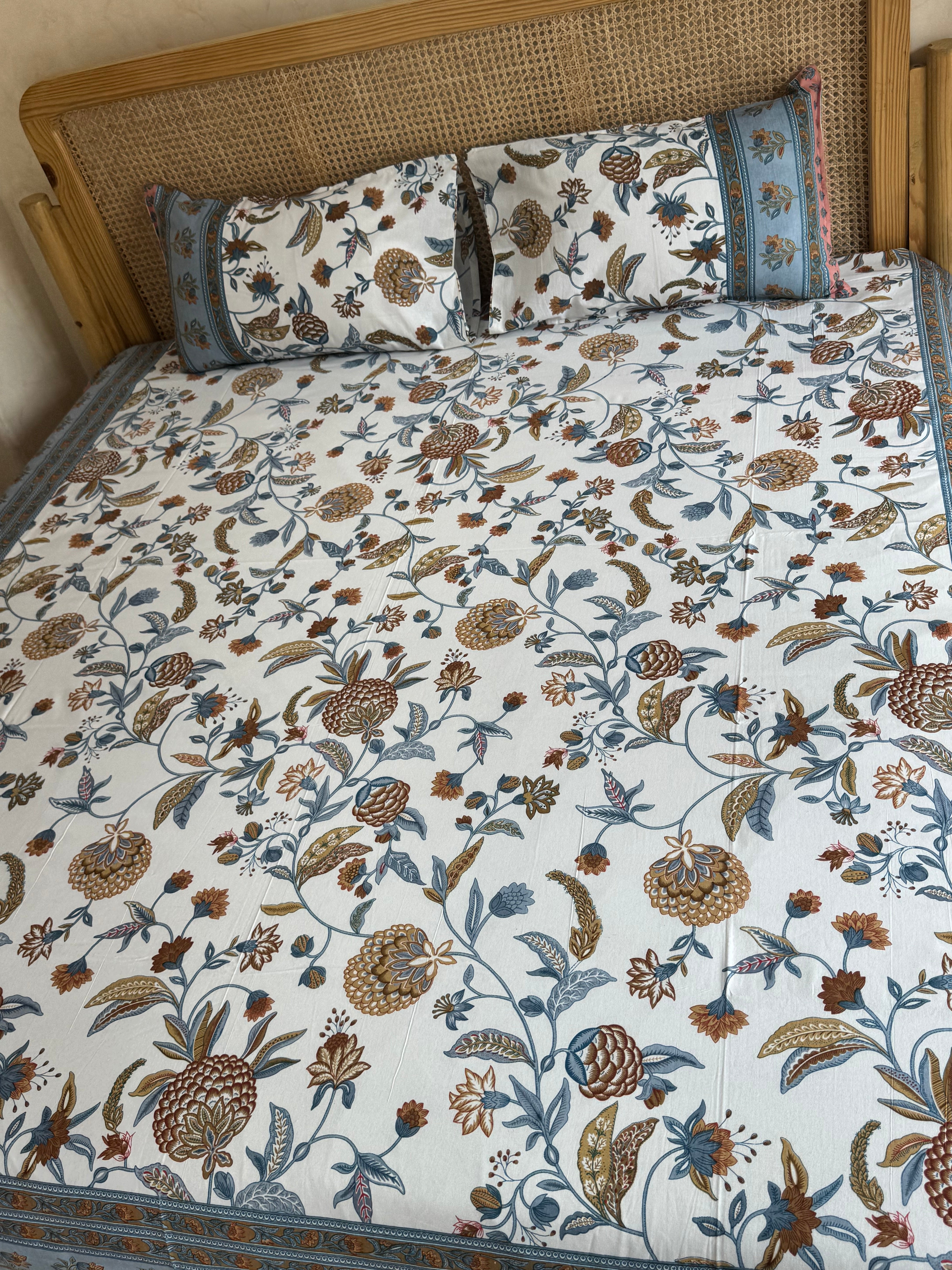 SHALIMAR BEDSHEET WITH TWO REVERSIBLE PILLOW COVERS