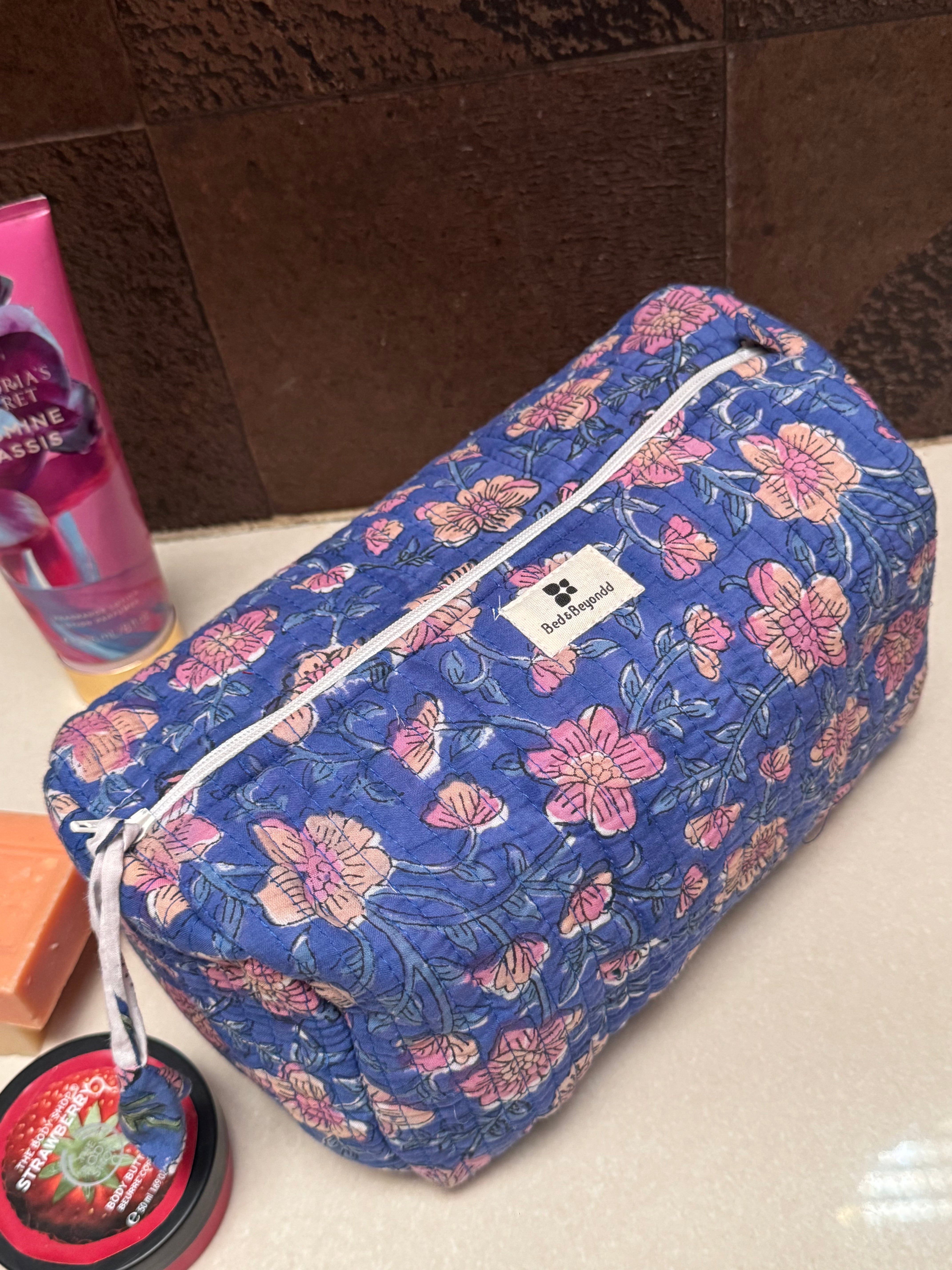 MULTI PURPOSE TOILETRY BAG