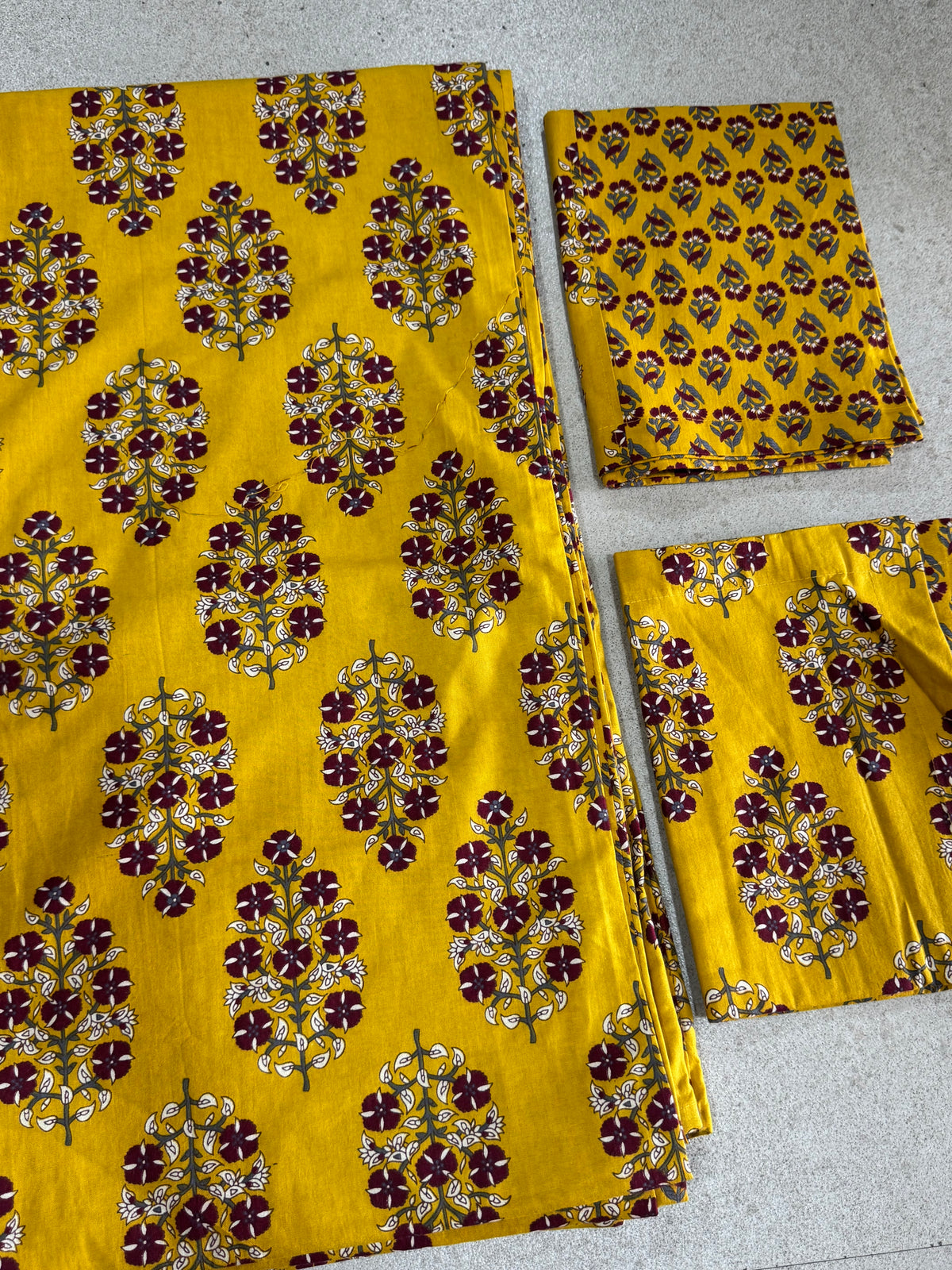 KANAK BEDSHEET WITH TWO PILLOW CASES - 108 by 108 inches