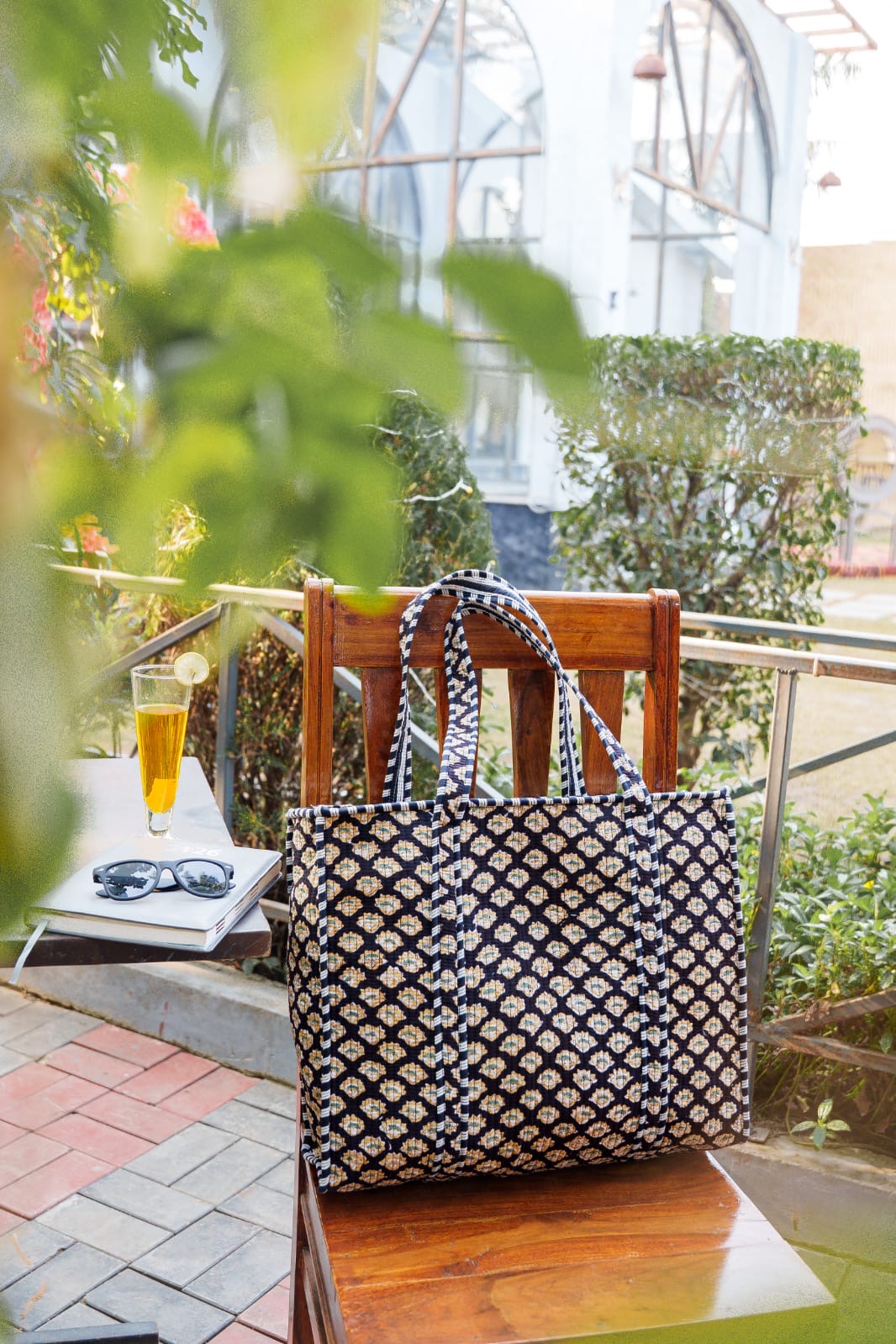 HAND BLOCK PRINTED TOTE BAG WITH ZIP