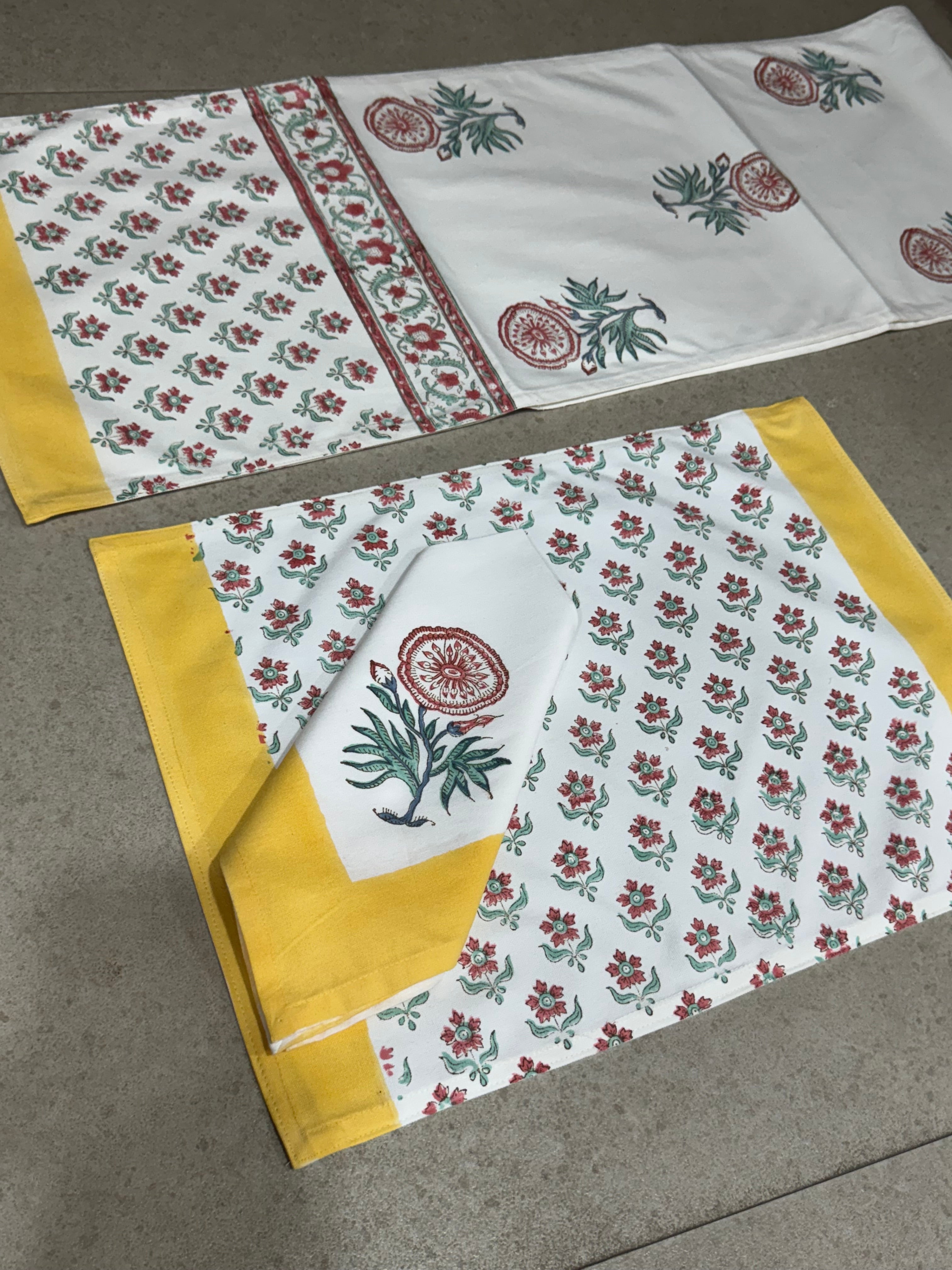 SIX SEATER TABLE RUNNER , SIX MATS AND SIX NAPKIN SET
