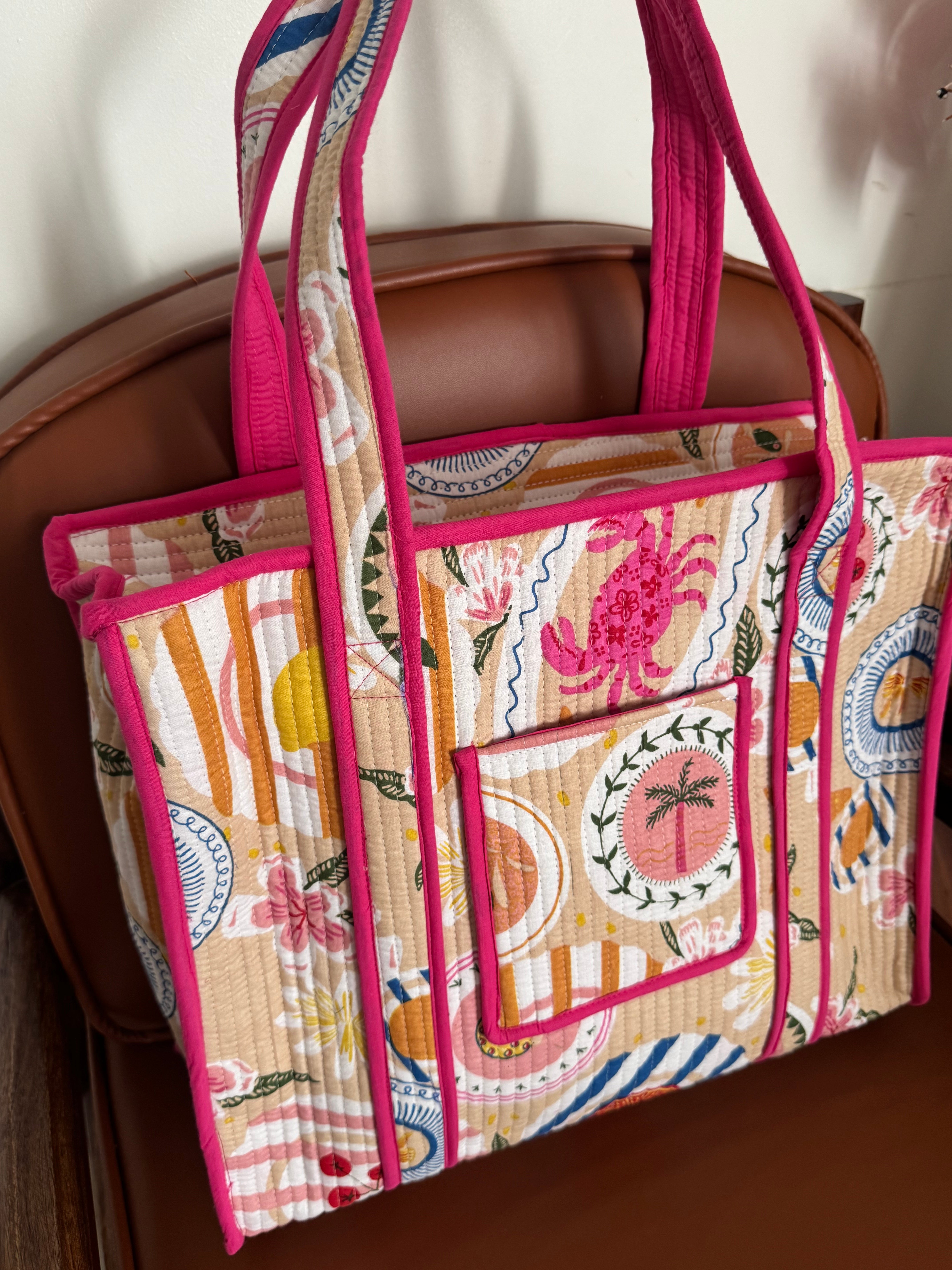 MEDIUM TOTE BAG WITH THREE POCKETS