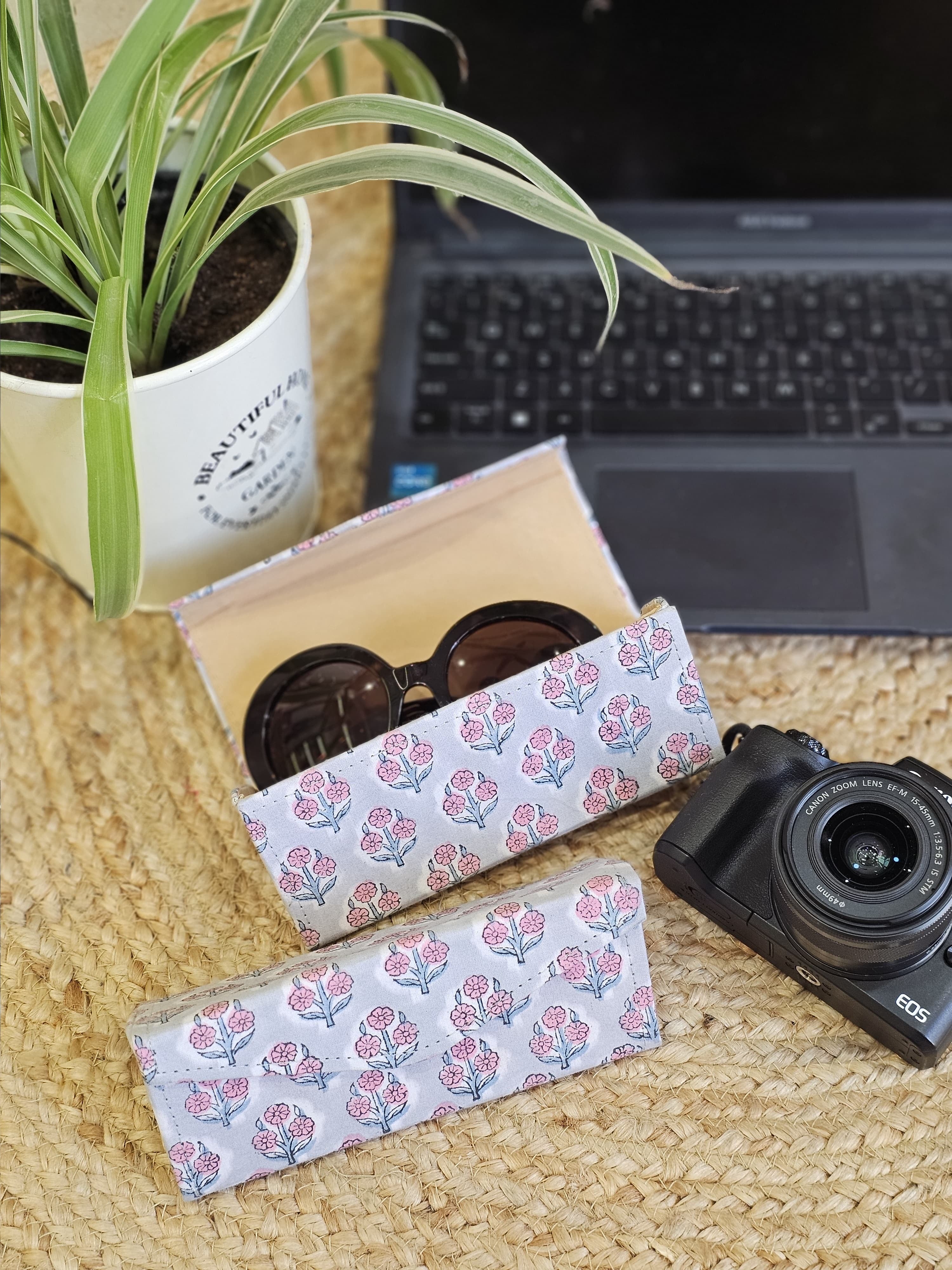 BLOCK PRINTED SUNGLASSES COVER