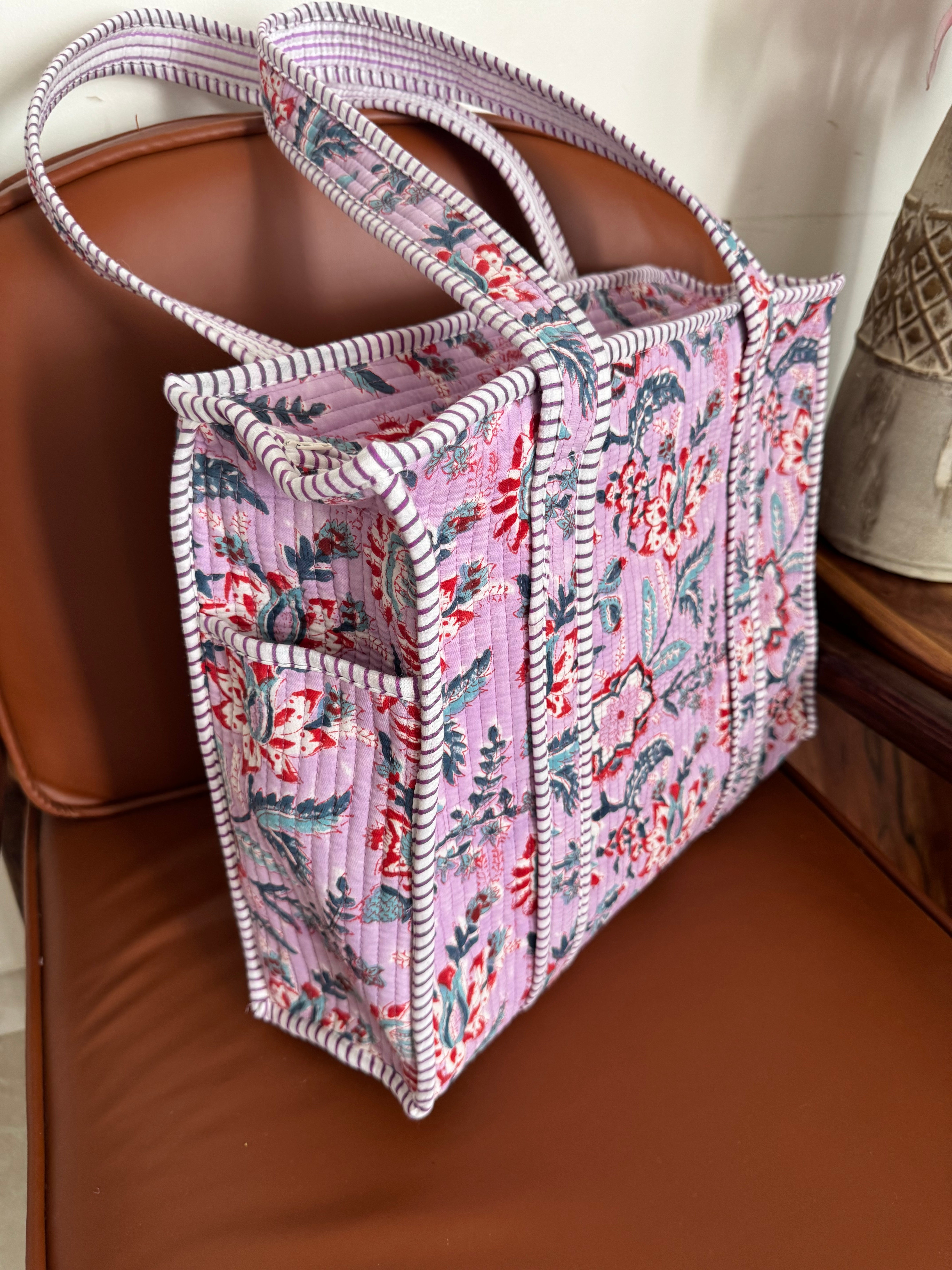 MEDIUM TOTE BAG WITH THREE POCKETS