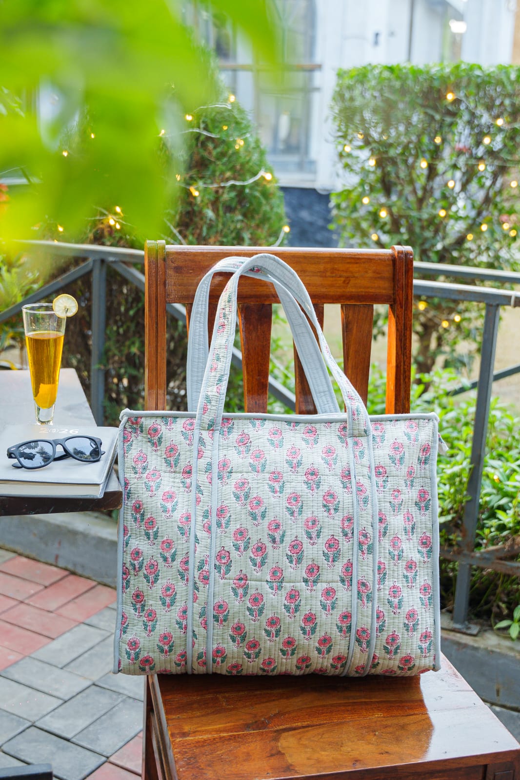 HAND BLOCK PRINTED TOTE BAG WITH ZIP