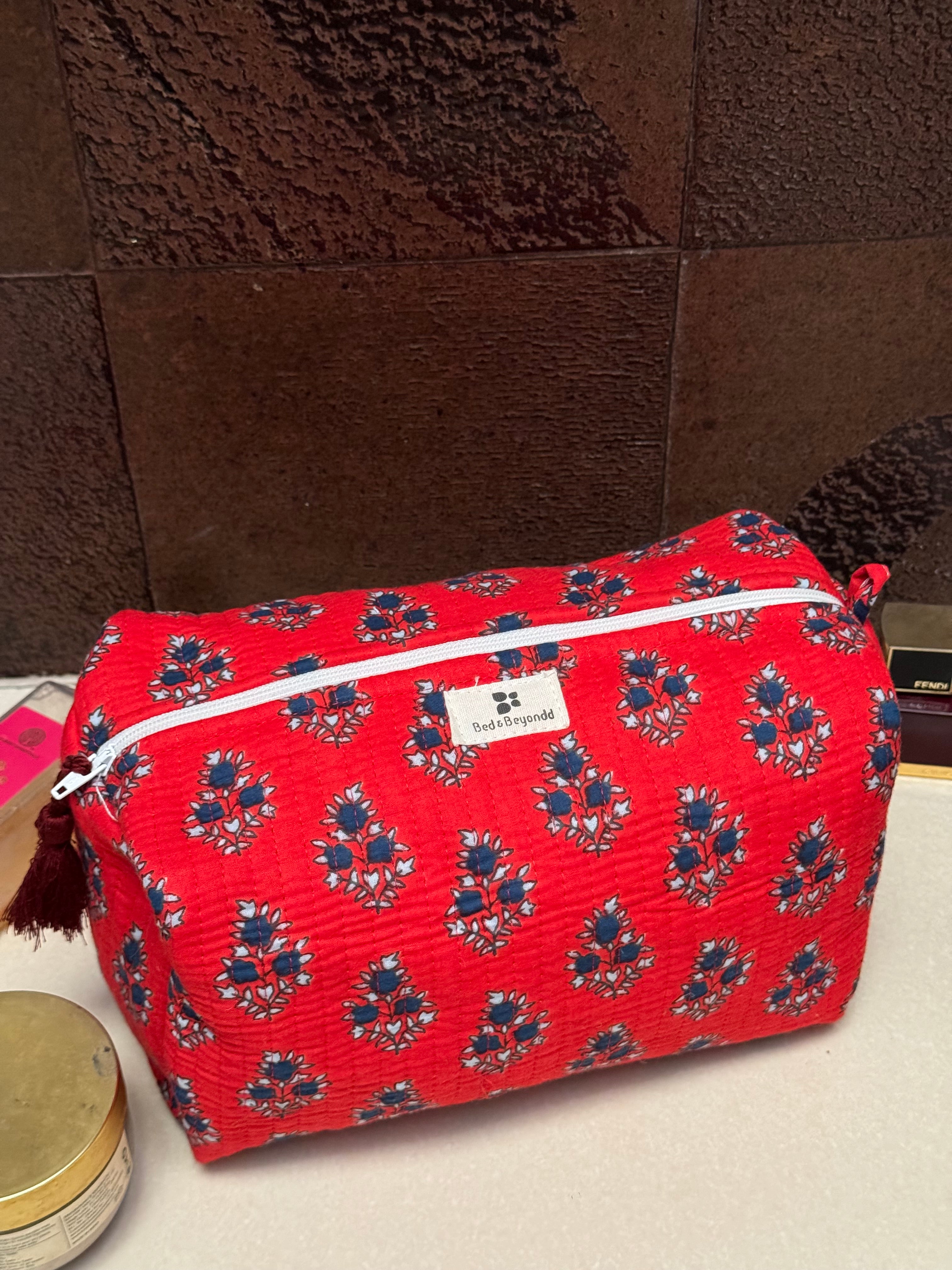 MULTI PURPOSE TOILETRY BAGS