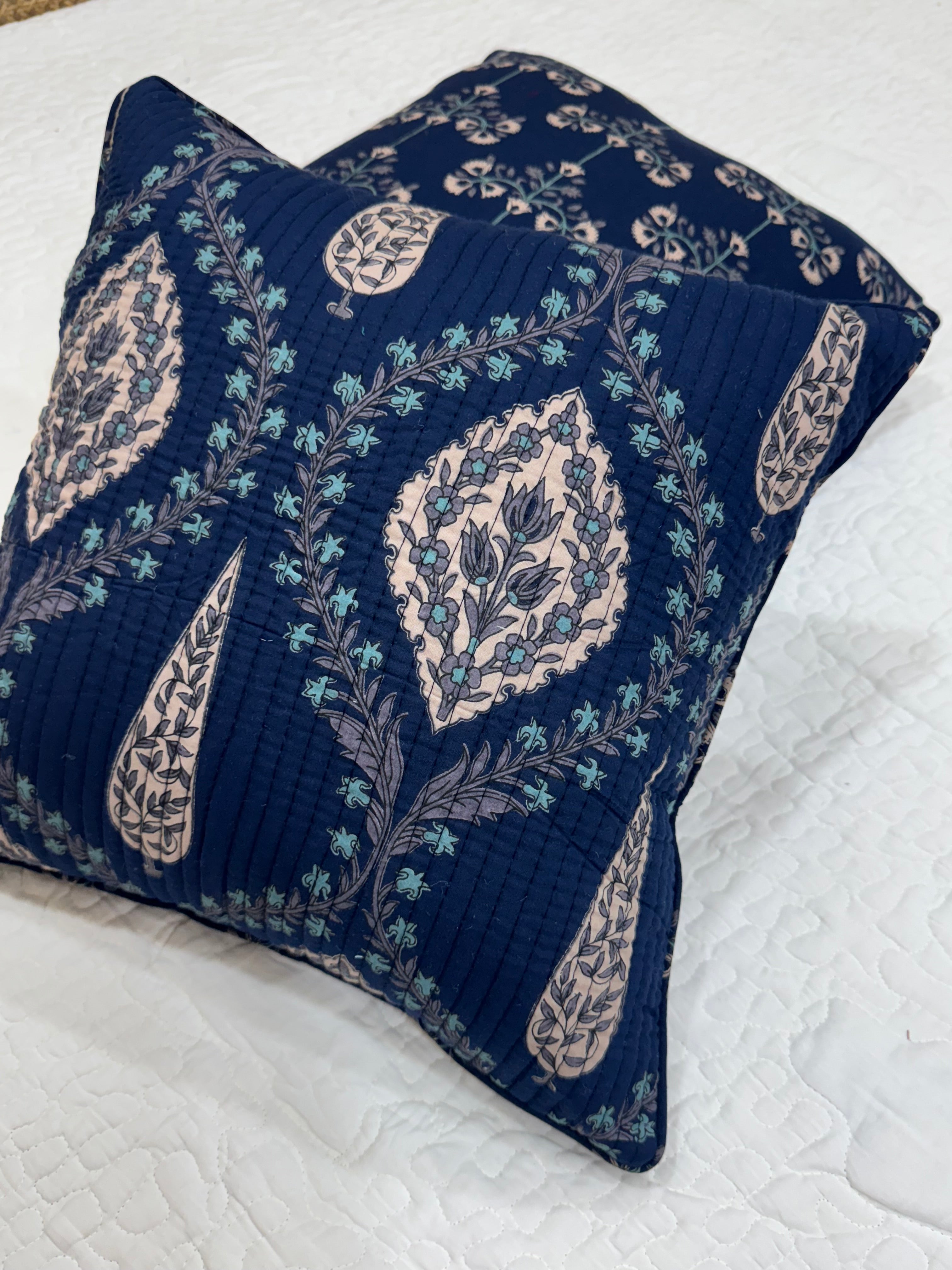 KANAK - SINGLE PIECE QUILTED 16 BY 16 INCHES CUSHION COVER