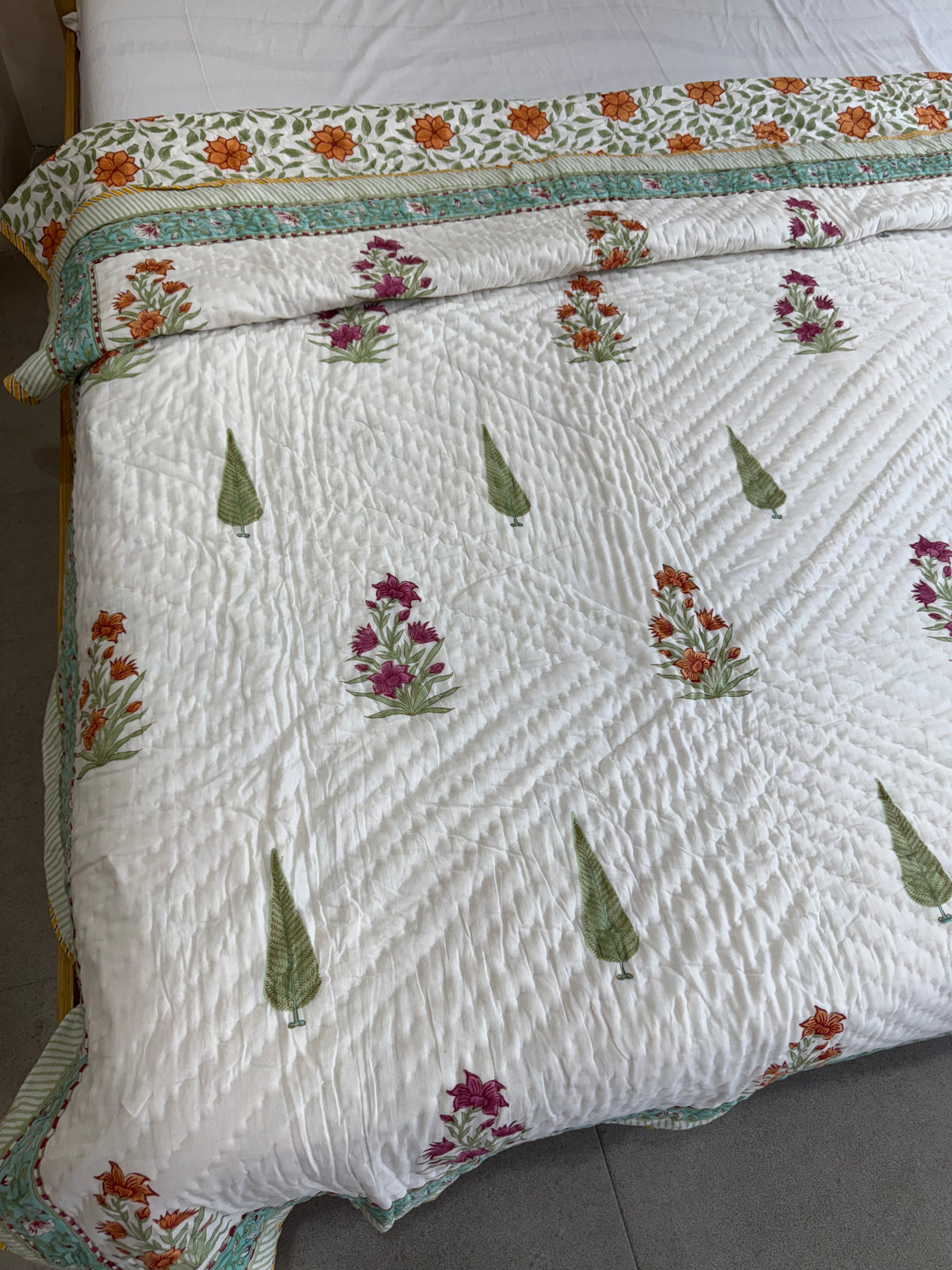 HANDBLOCK PRINTED SINGLE QUILT