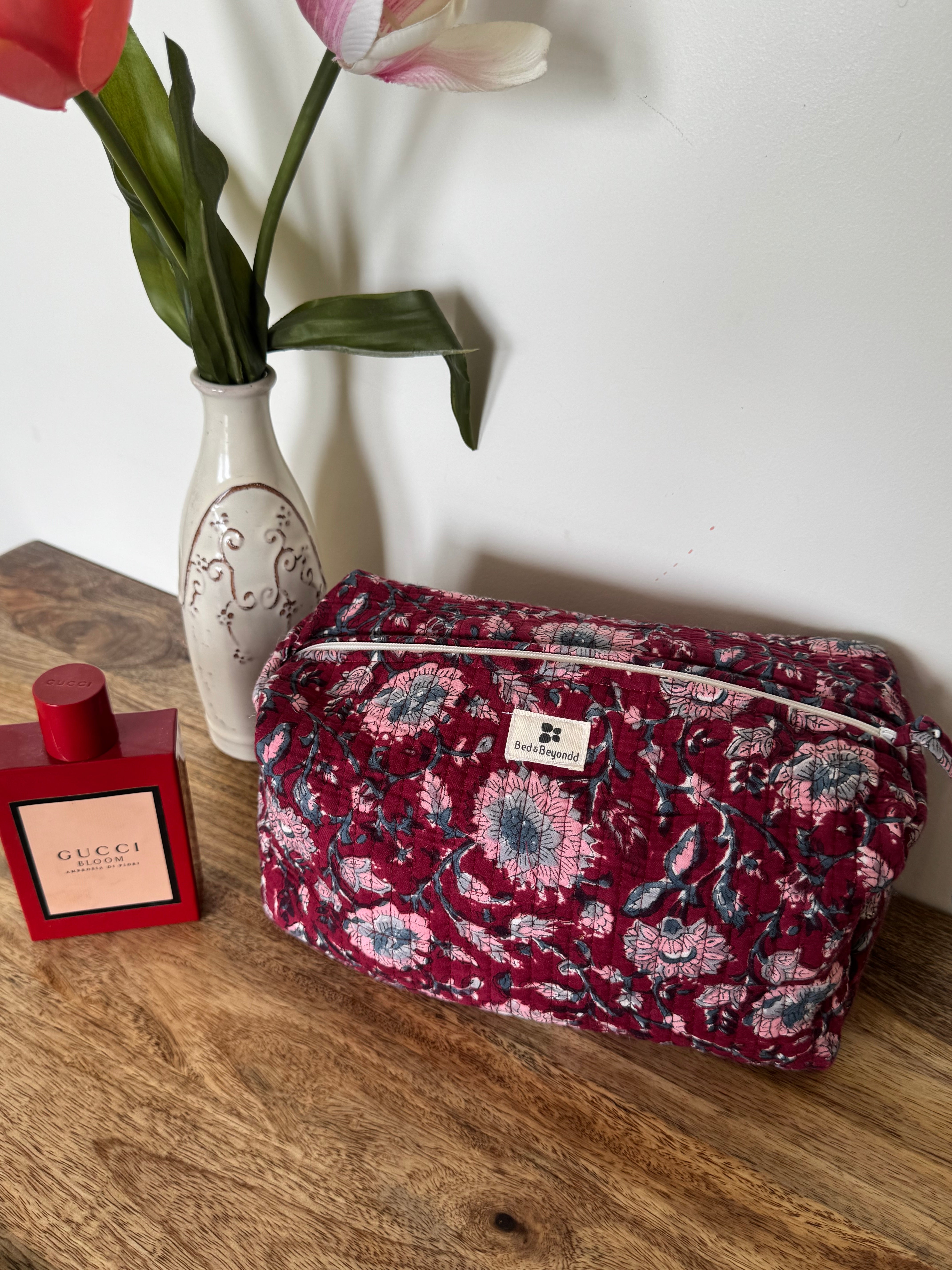 MULTI PURPOSE TOILETRY BAG