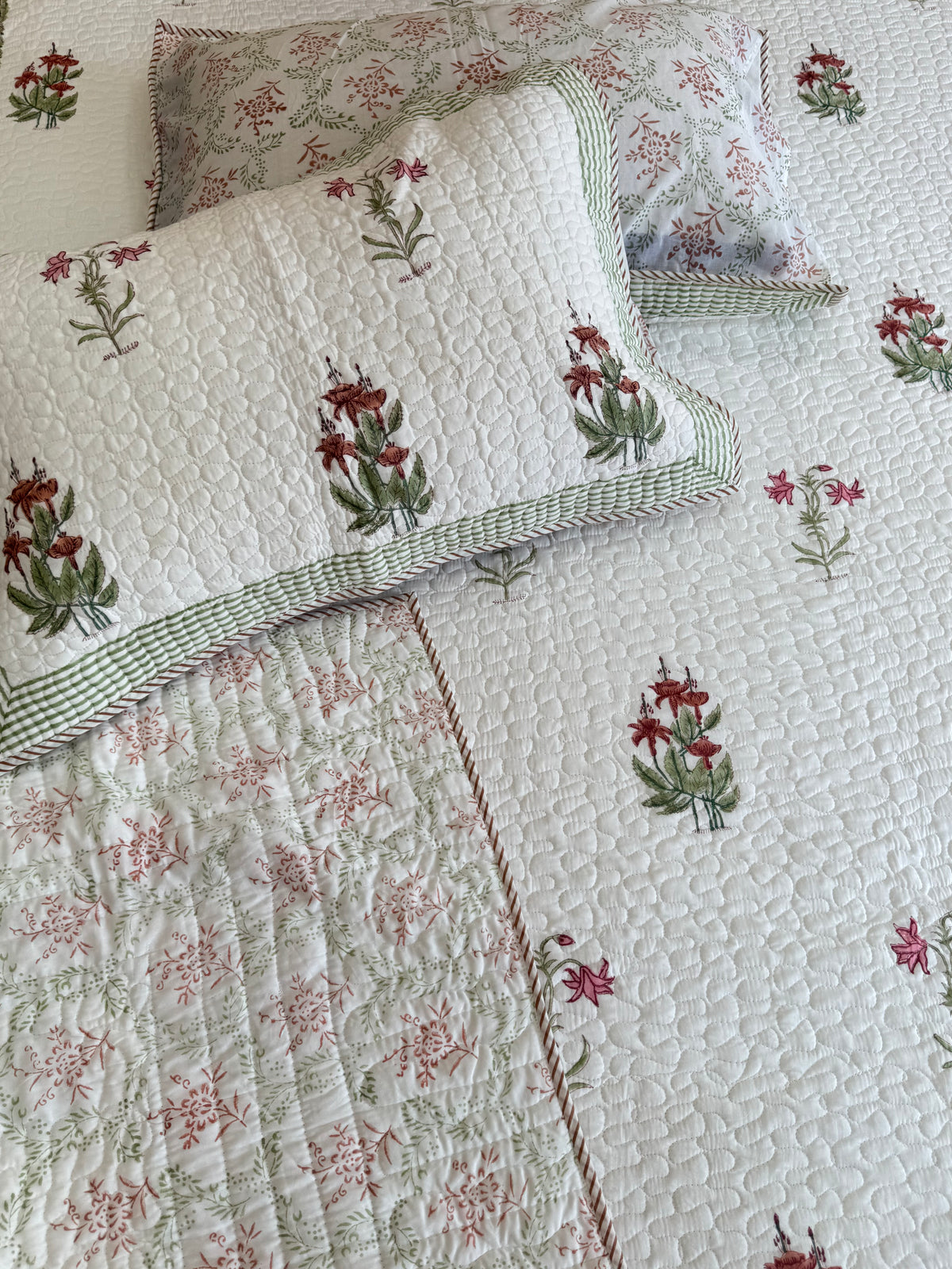 HANDBLOCK PRINTED QUILTED BEDCOVER 90*108 inches