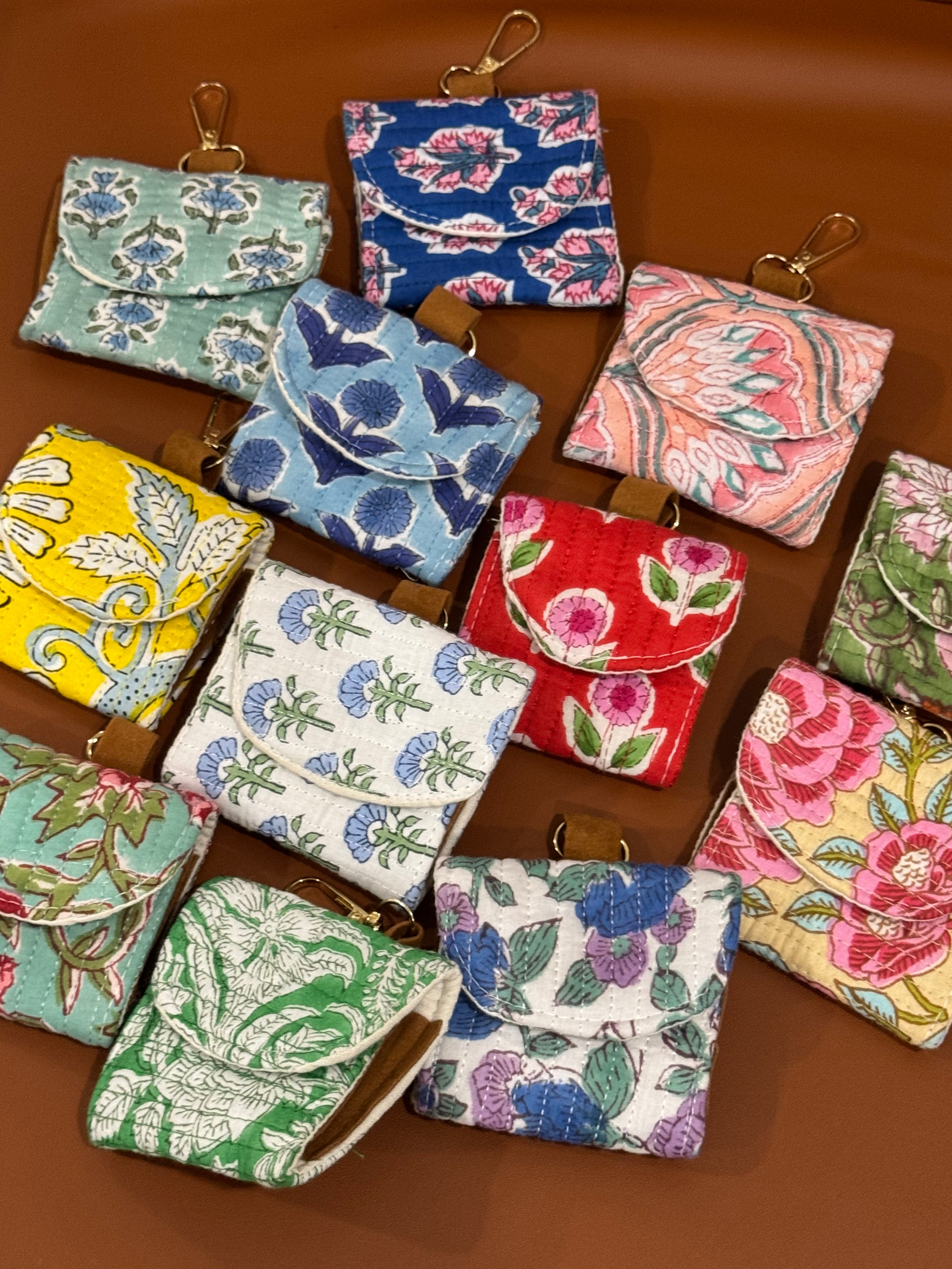 COIN POUCH KEYCHAIN WITH BUTTON