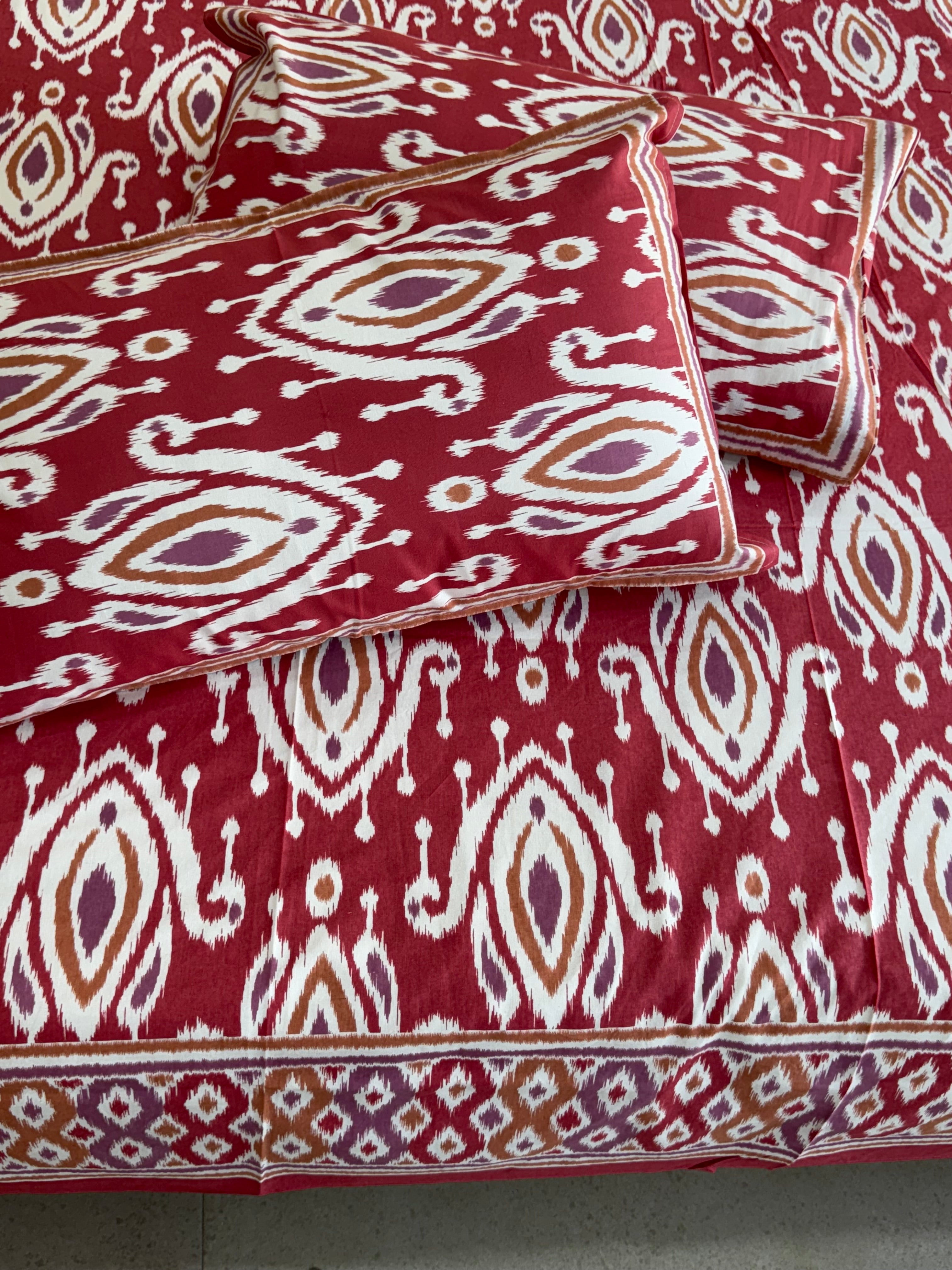 RANGREZ BEDSHEET WITH TWO REVERSIBLE PILLOW COVERS