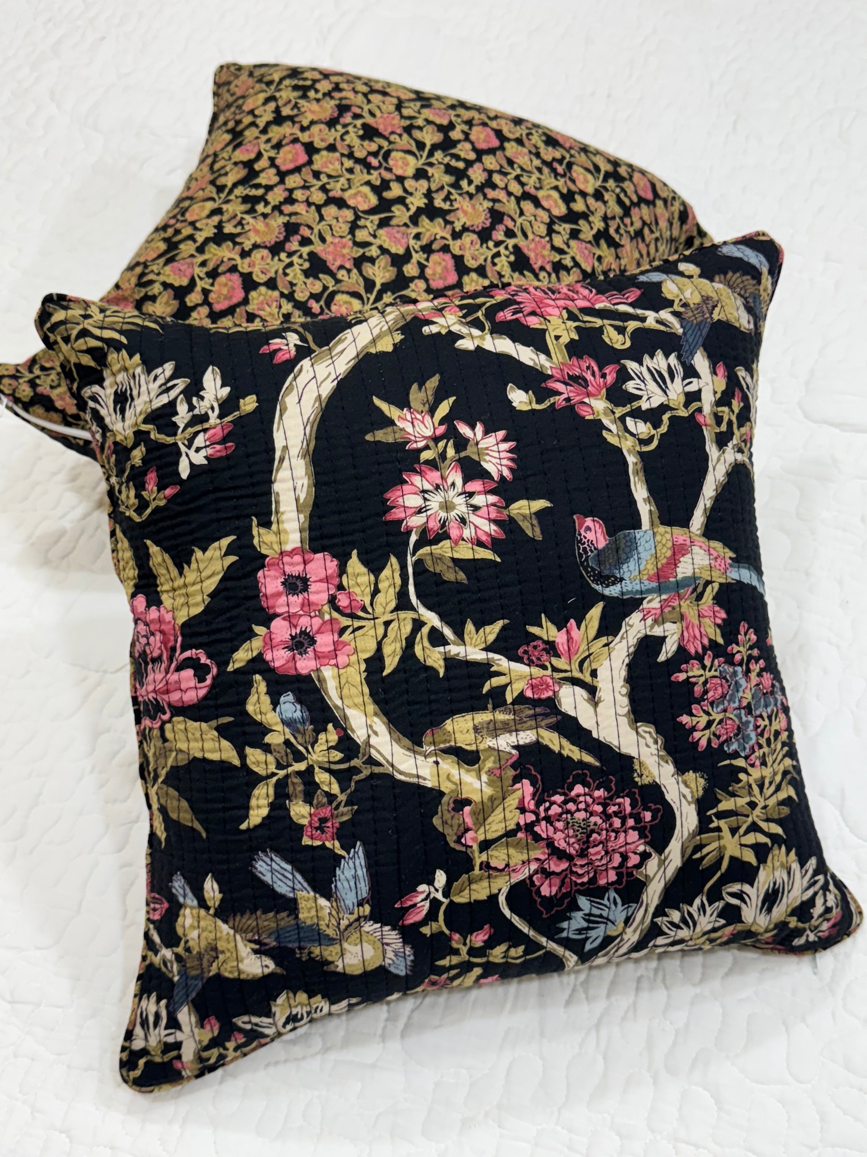 KANAK - SINGLE PIECE QUILTED 16 BY 16 INCHES CUSHION COVER