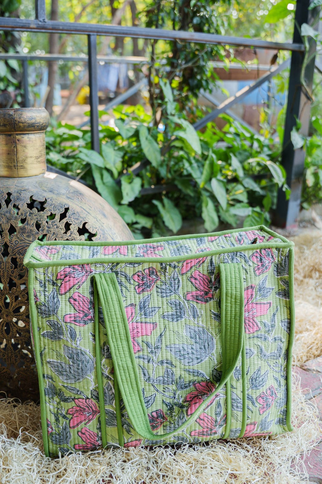 HAND BLOCK PRINTED TOTE BAG WITH ZIP