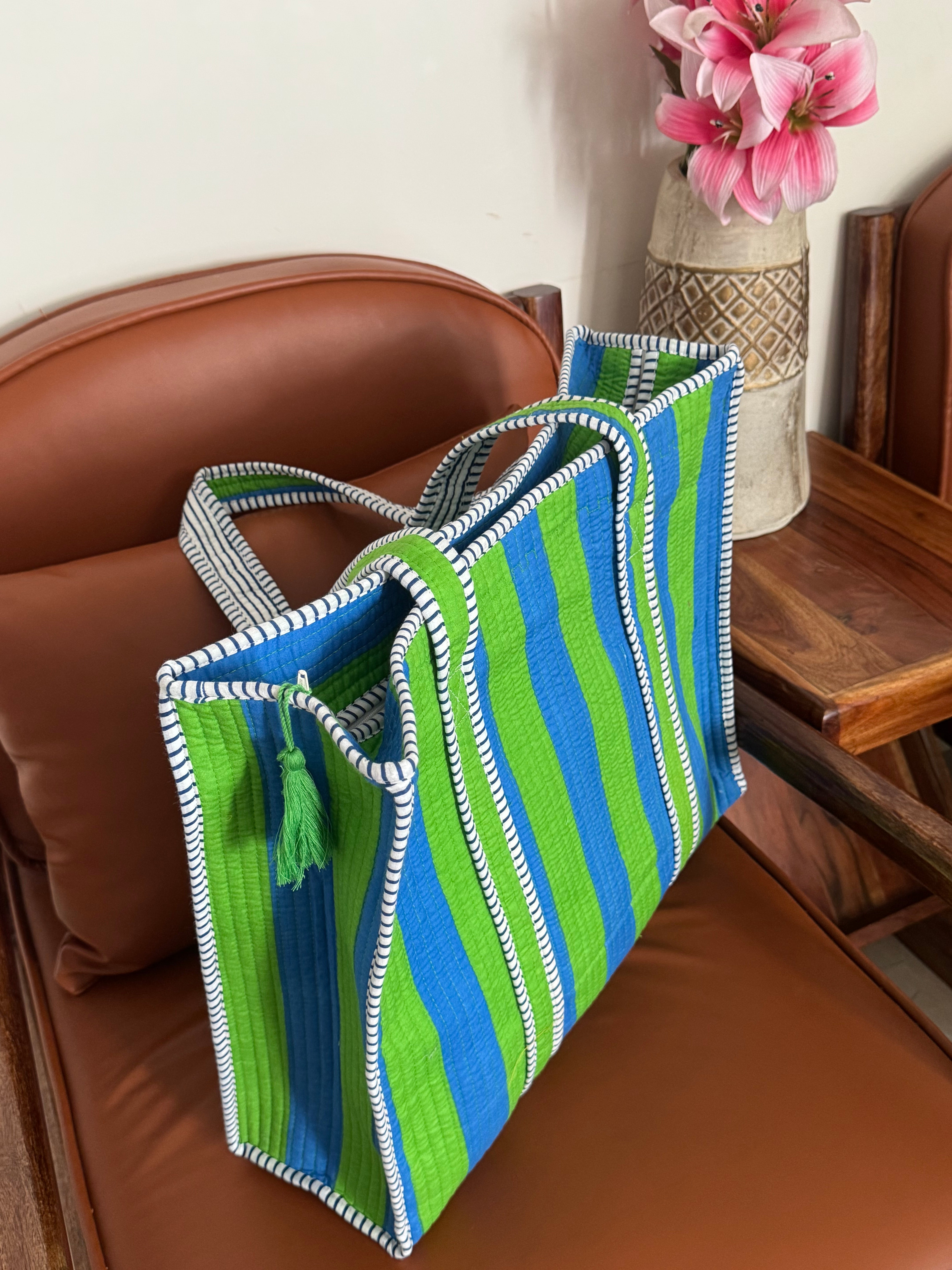 HAND BLOCK PRINTED TOTE BAG WITH ZIP