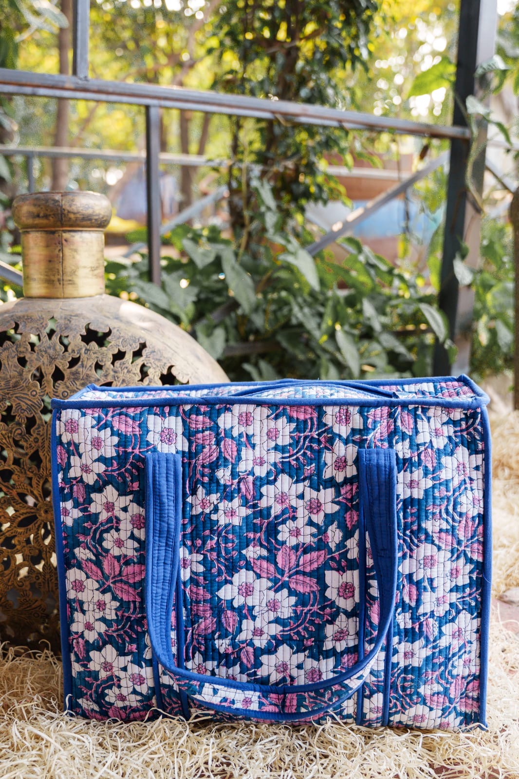 HAND BLOCK PRINTED TOTE BAG WITH ZIP