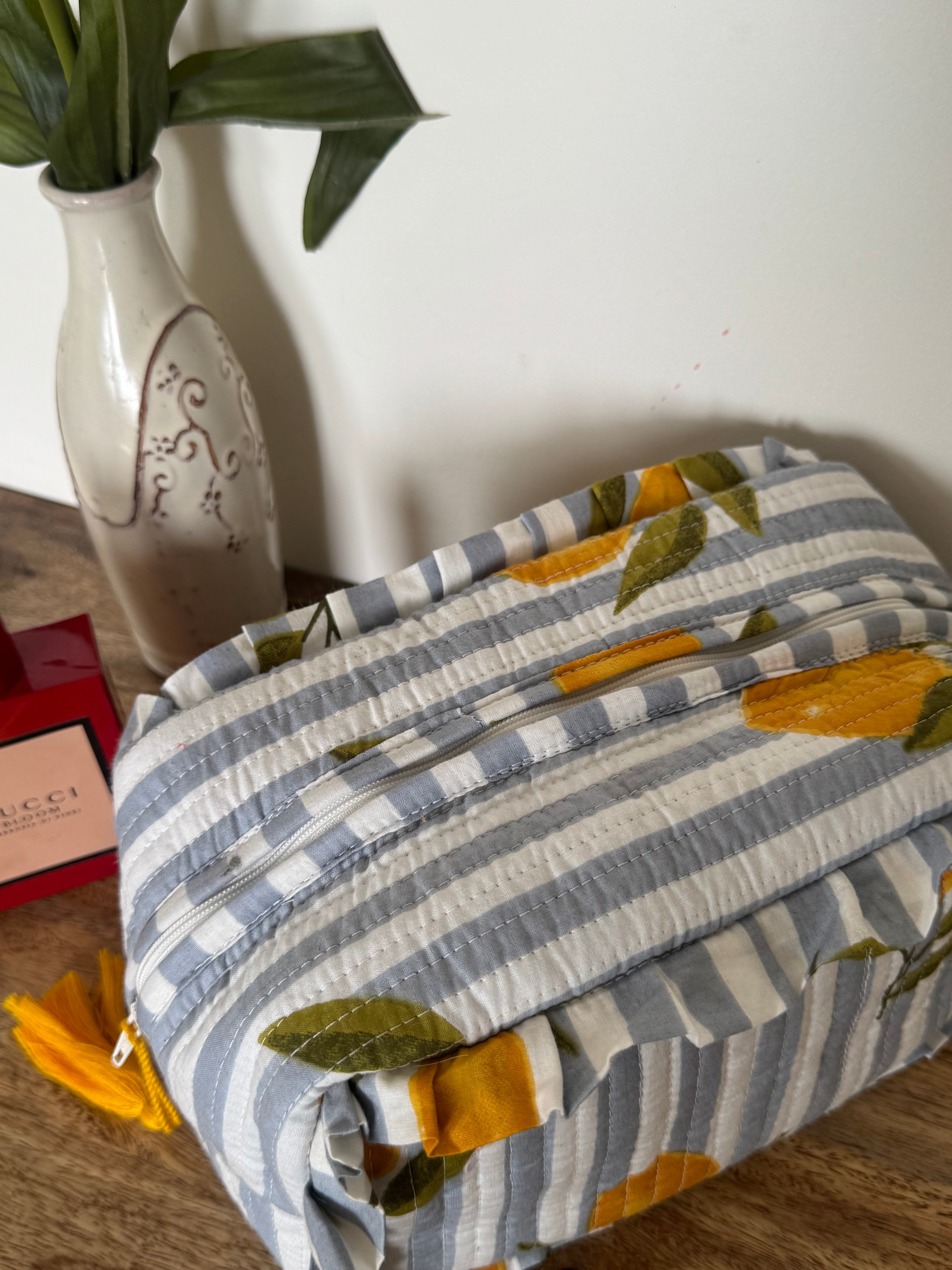 FRILL TOILETRY BAG