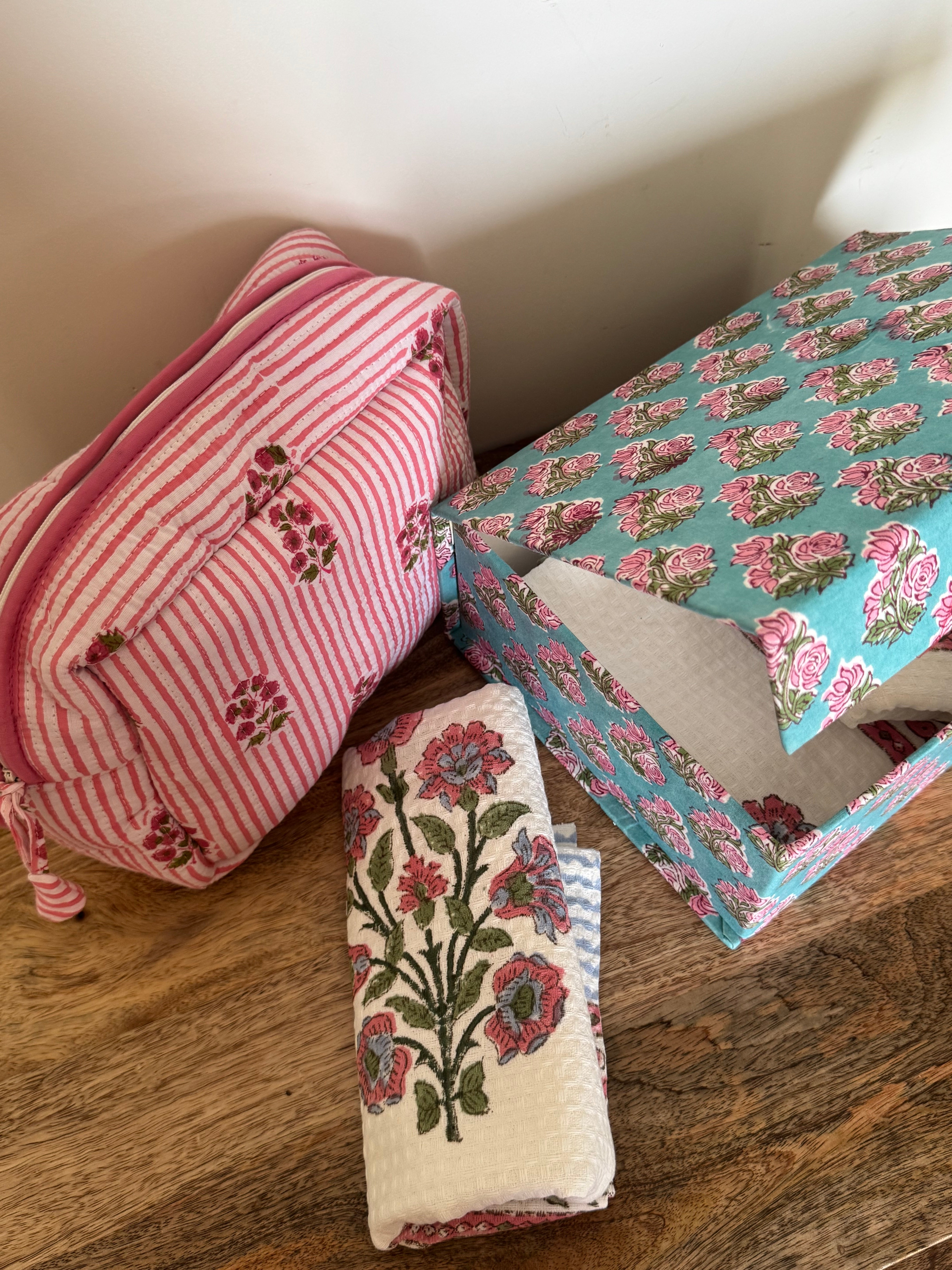 HANDBLOCK PRINTED GIFT BOX - BATH LINEN & TRAVEL POUCH