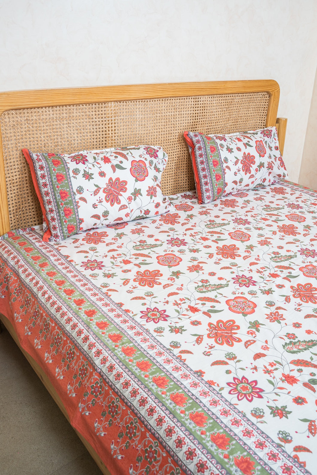 SHALIMAR BEDSHEET WITH TWO REVERSIBLE PILLOW COVERS
