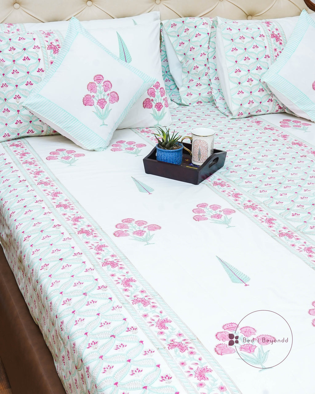 ARANYA HANDBLOCK PRINTED BEDSHEET WITH ONE REVERSIBLE PILLOW COVER
