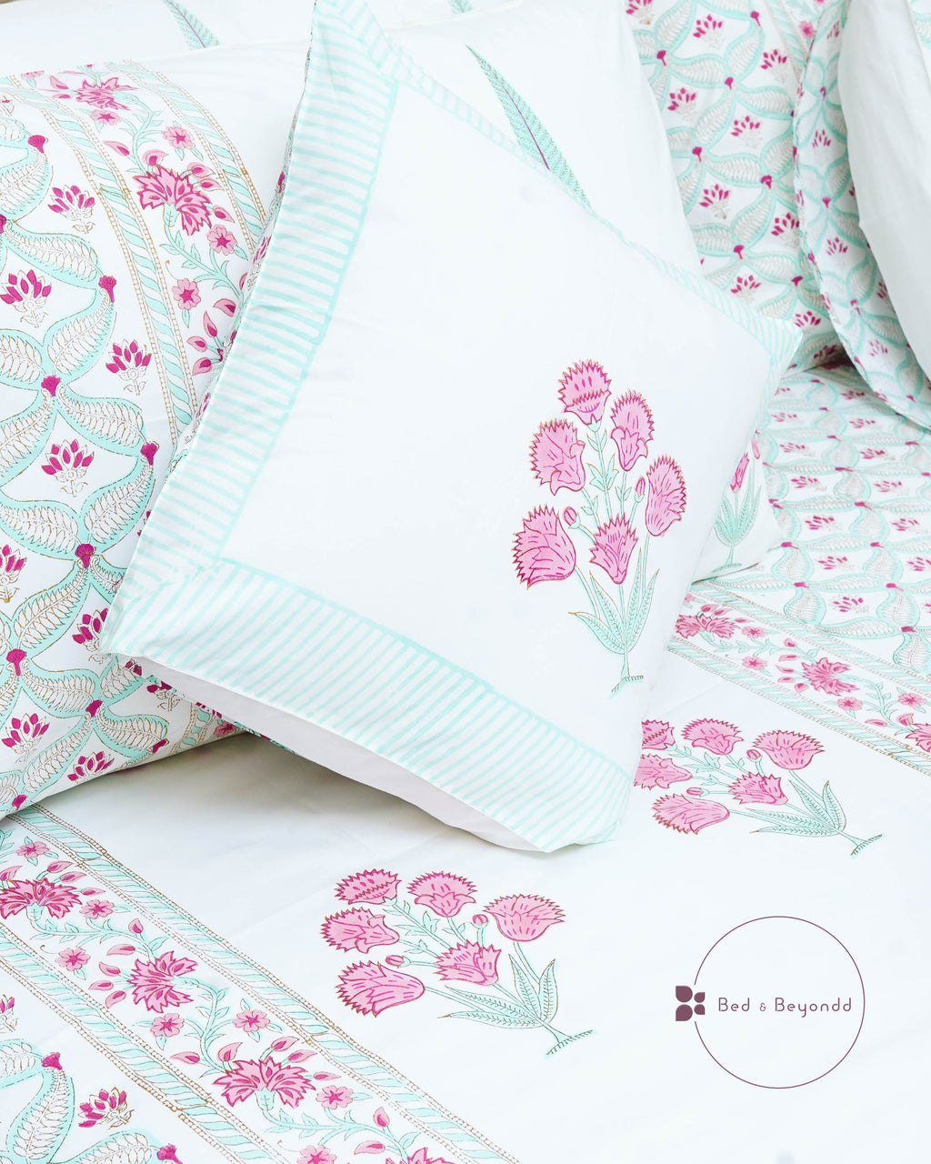 ARANYA HANDBLOCK PRINTED BEDSHEET WITH ONE REVERSIBLE PILLOW COVER